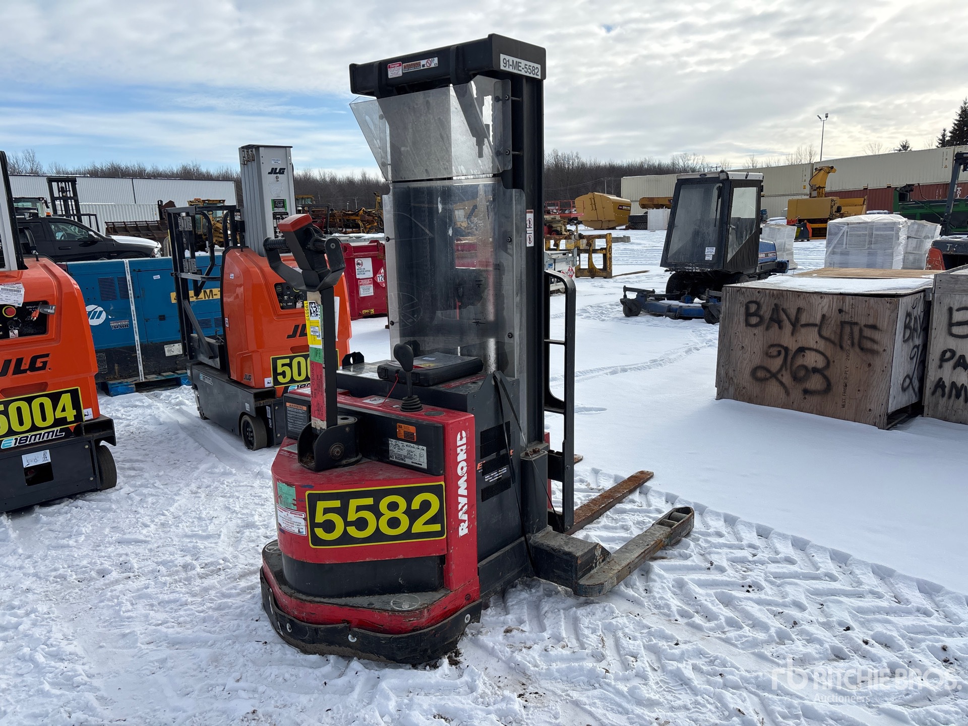 Aspect général with Image, coin arrière droit