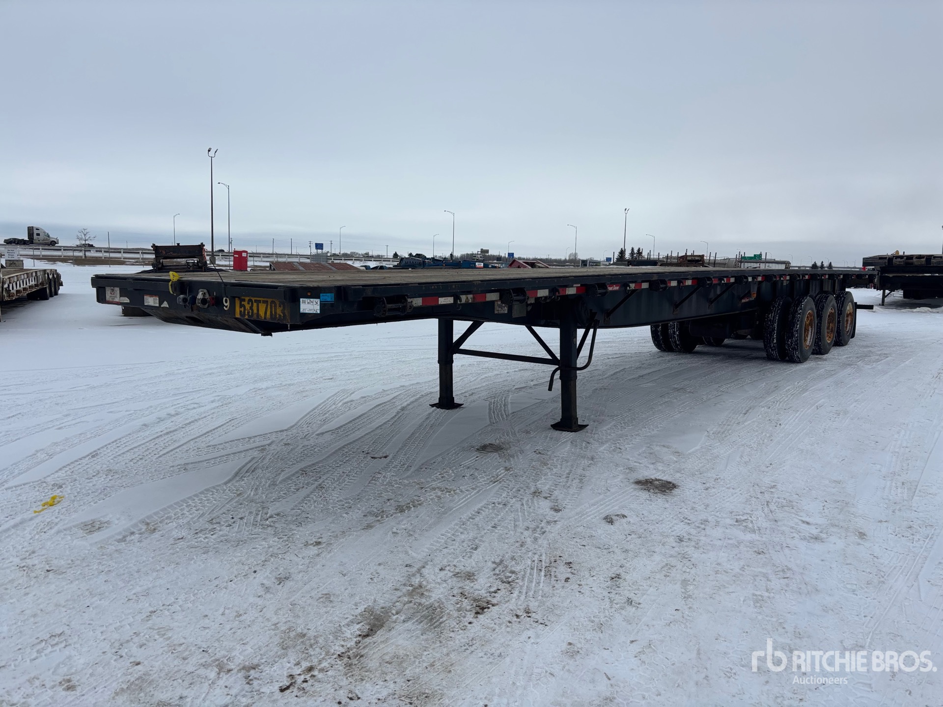 General Appearance with Bild, Ecke vorne links