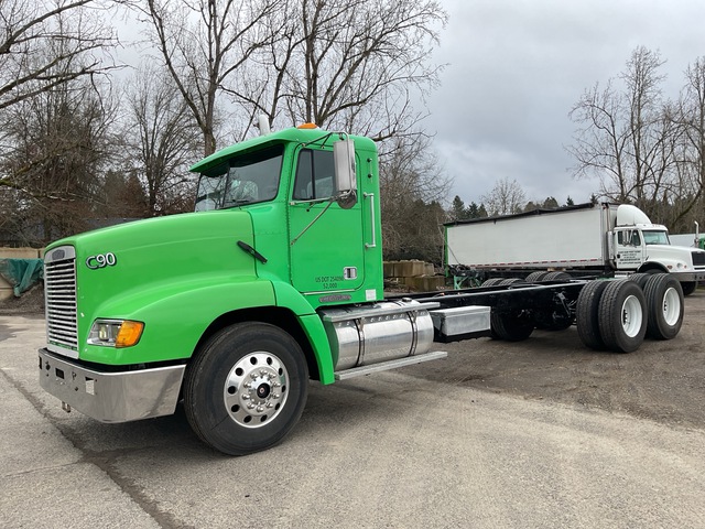 1996 Freightliner FLD112 6x4 Cab and Chassis