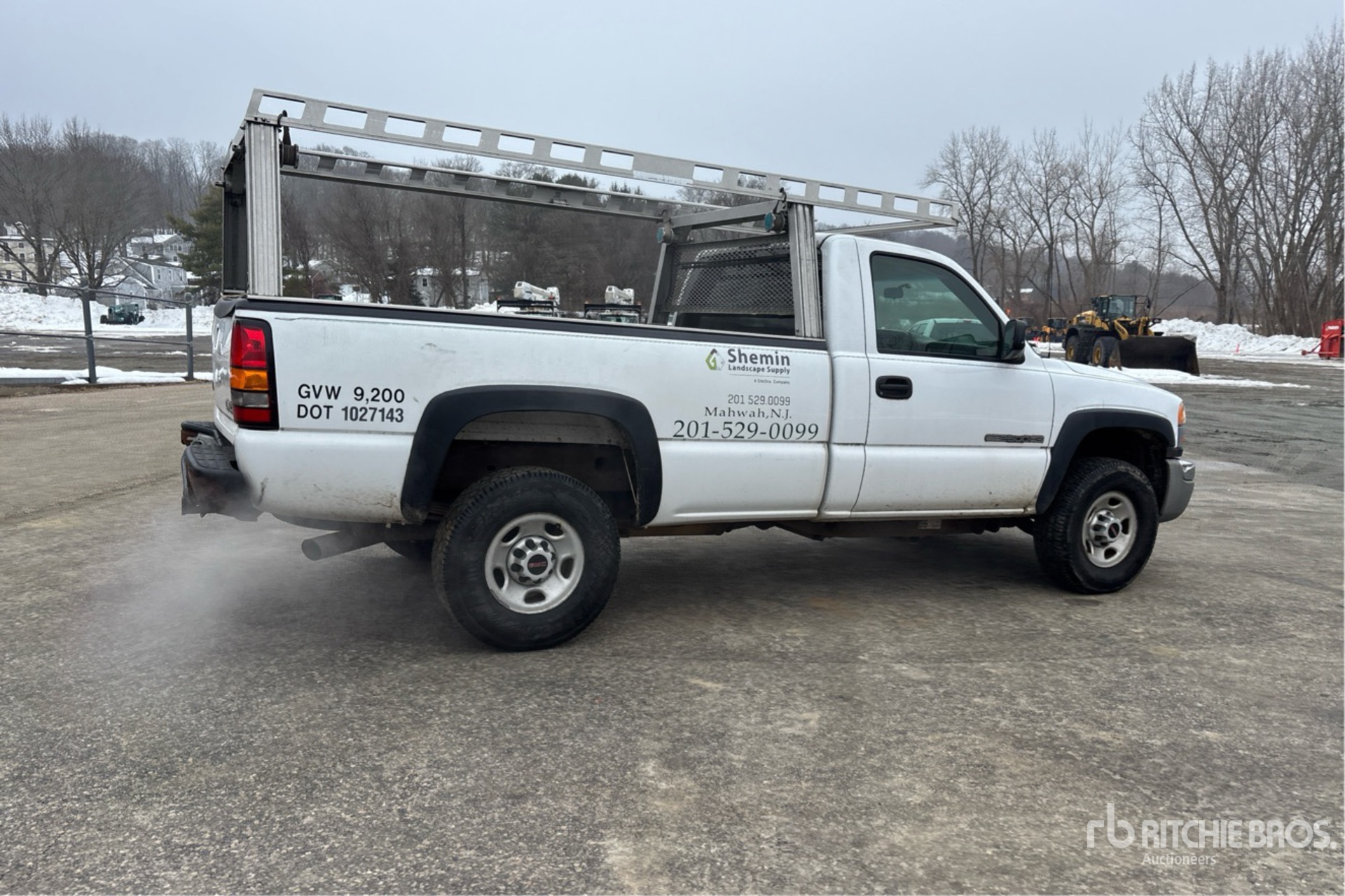 Aspect général with Image, coin arrière droit