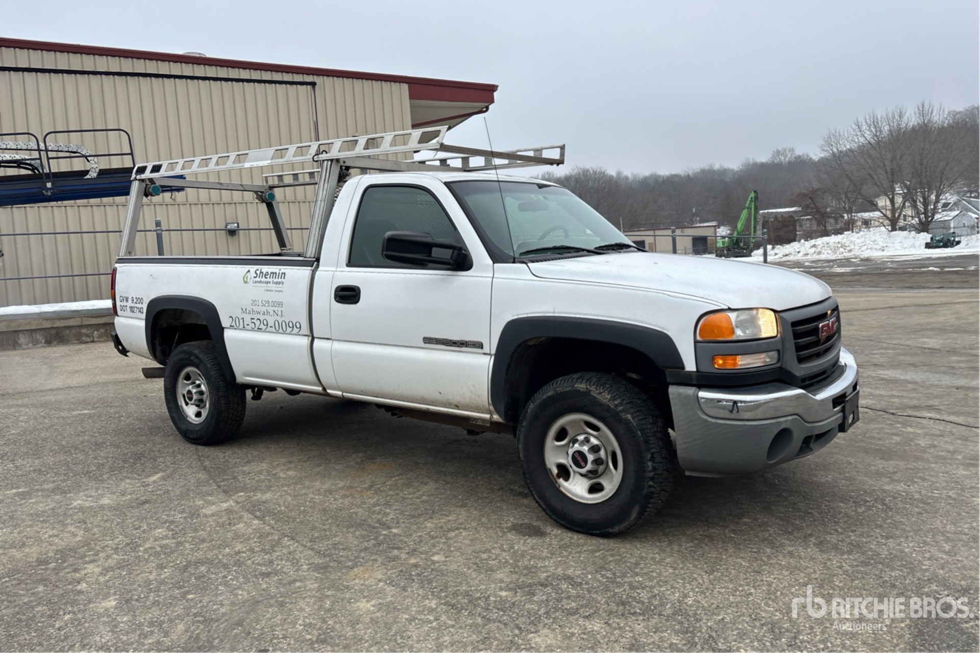 Aspect général with Image, coin avant droit