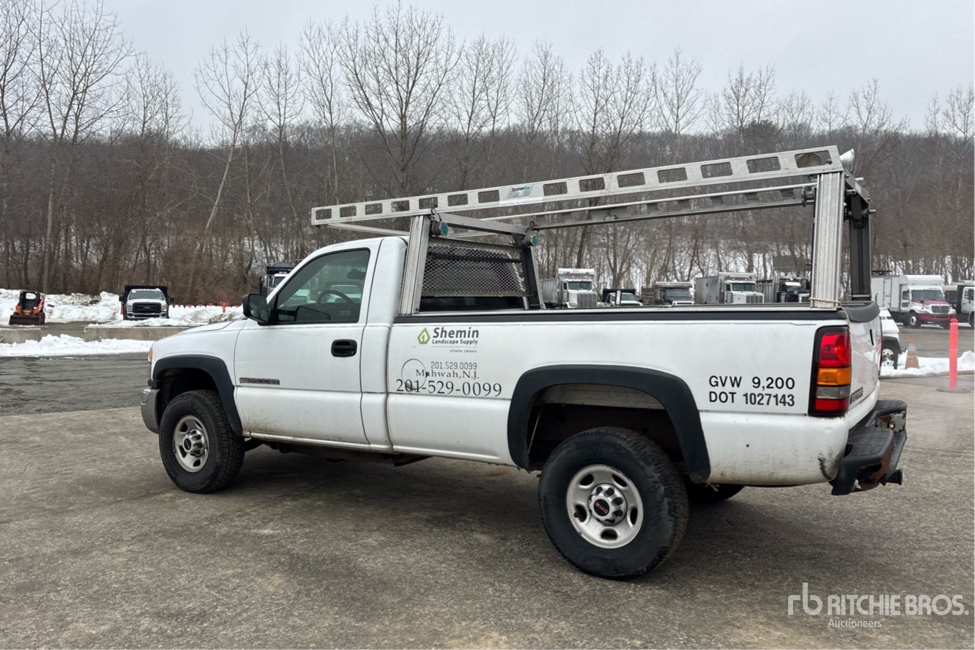 Aspect général with Image, coin arrière gauche