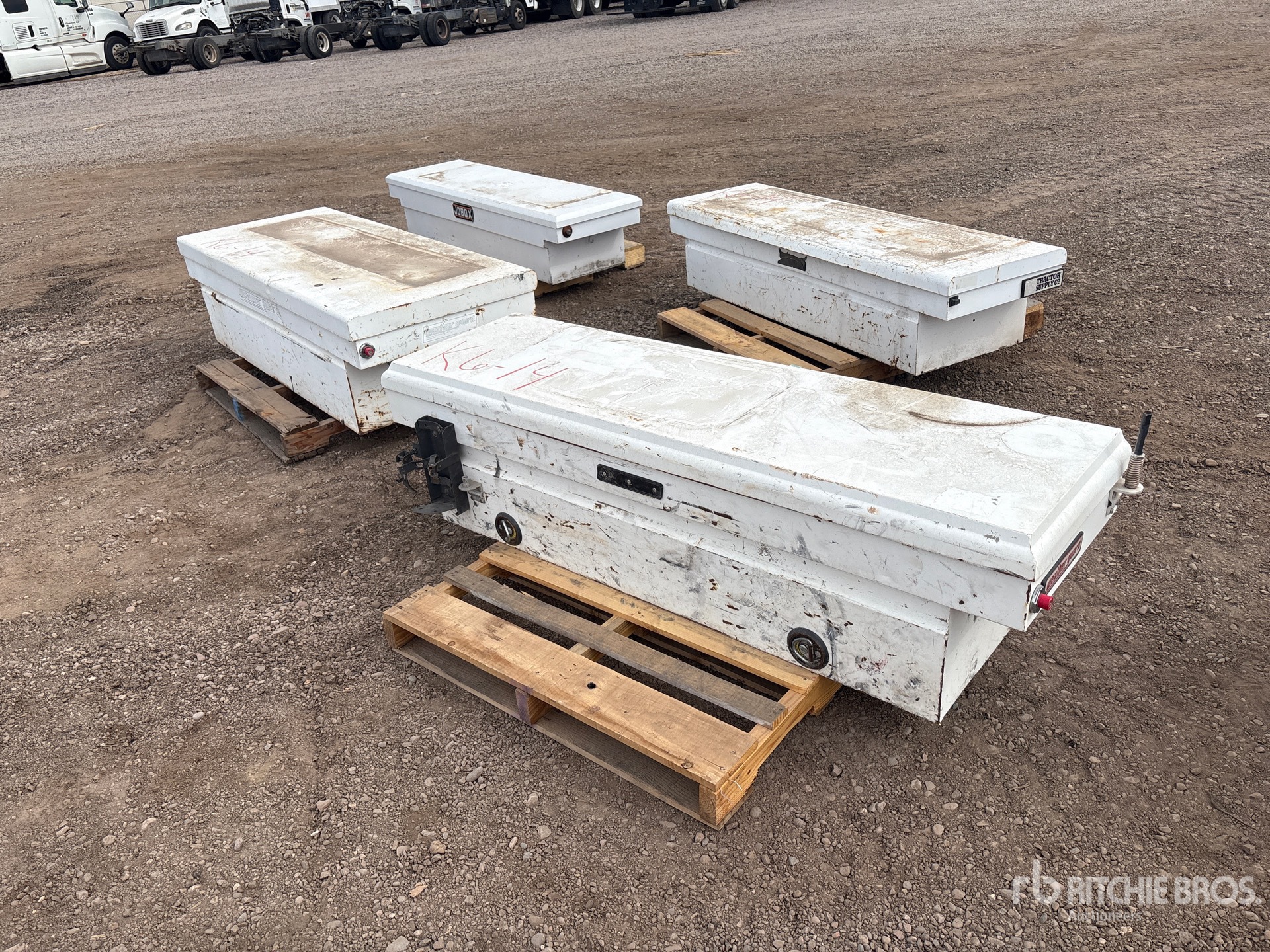 General Appearance with Image, coin avant droit