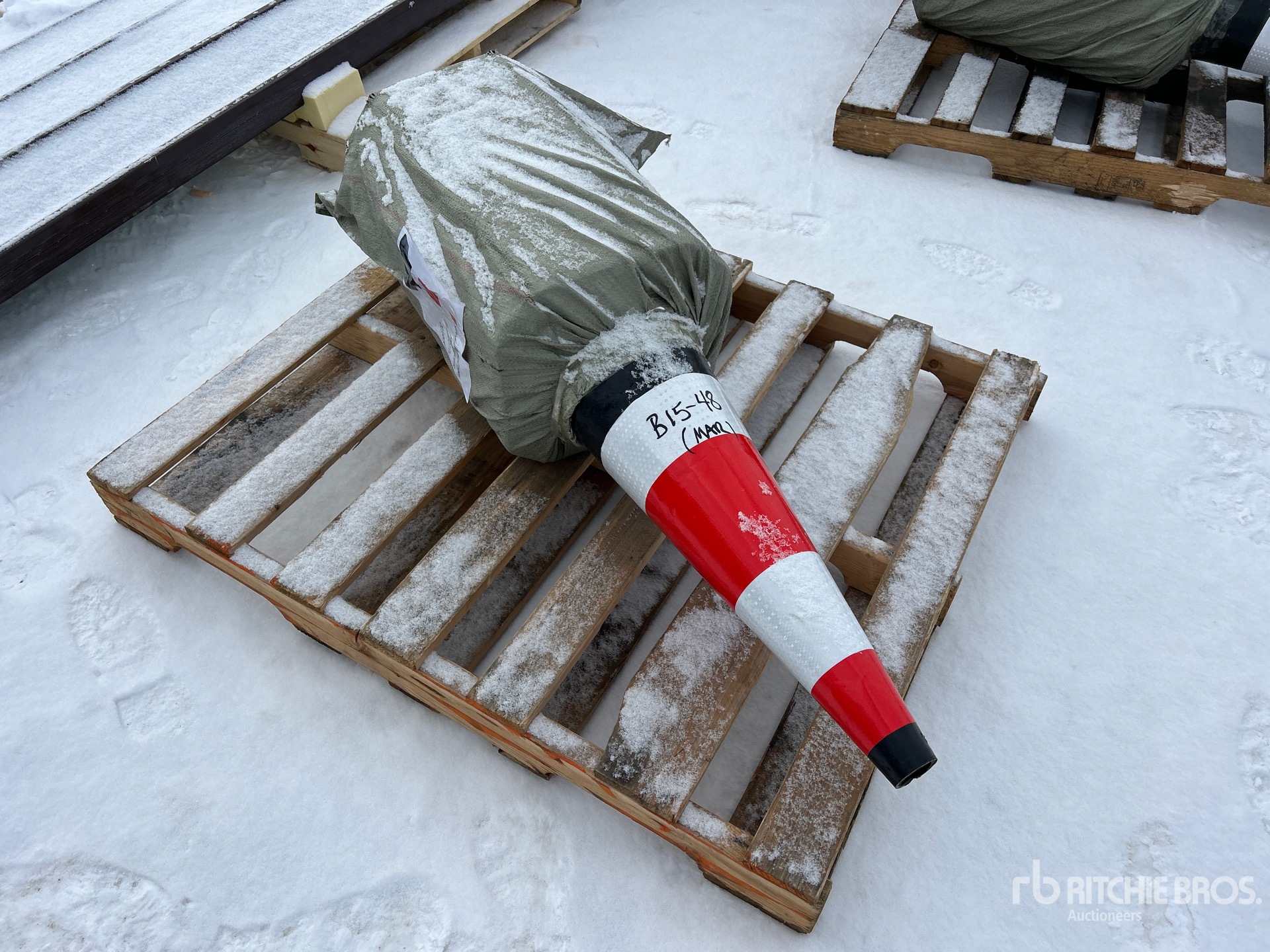 General Appearance with Bild, Ecke hinten rechts