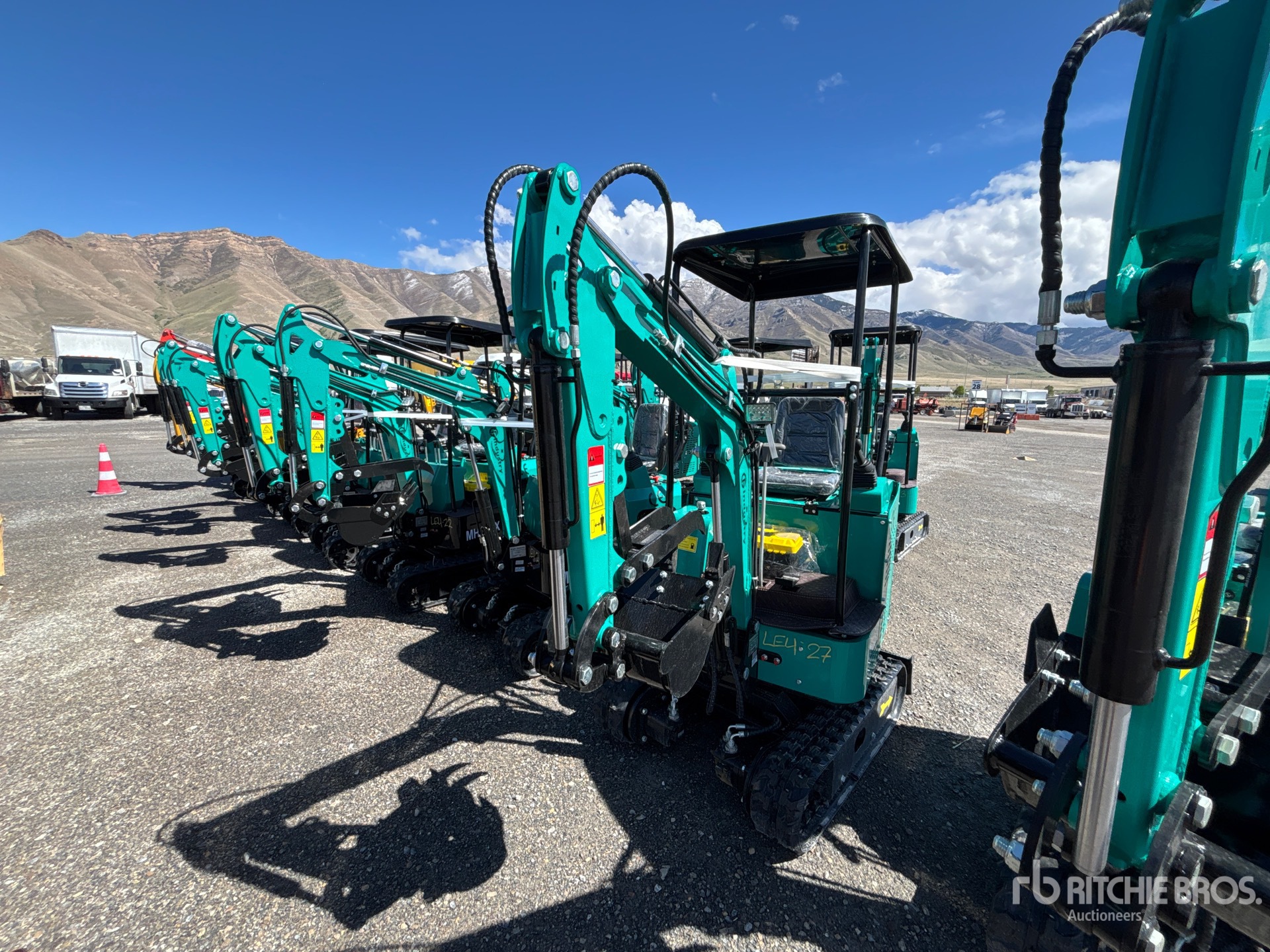 General Appearance with Picture, Left Front Corner