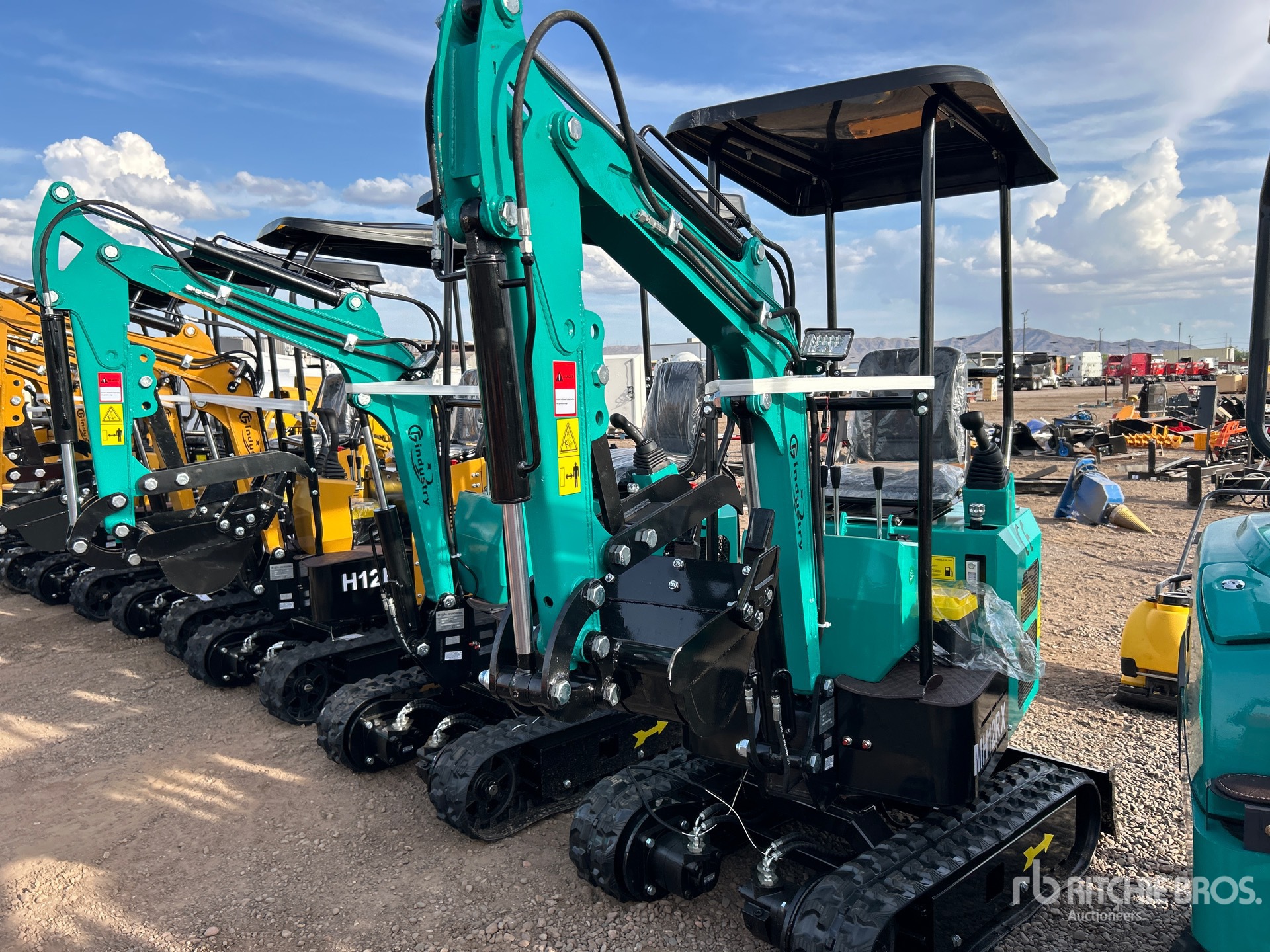 General Appearance with Featured Photo