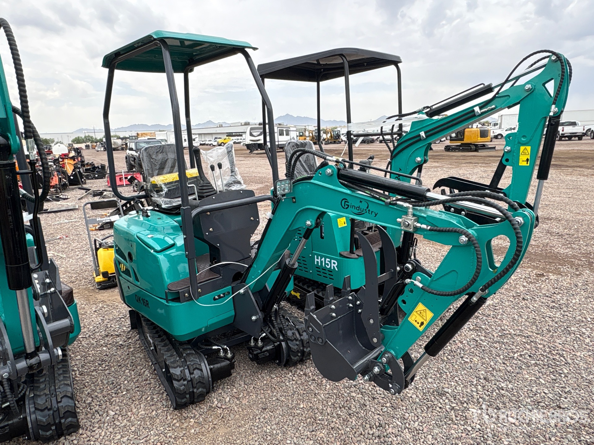 General Appearance with Picture, Right Front Corner