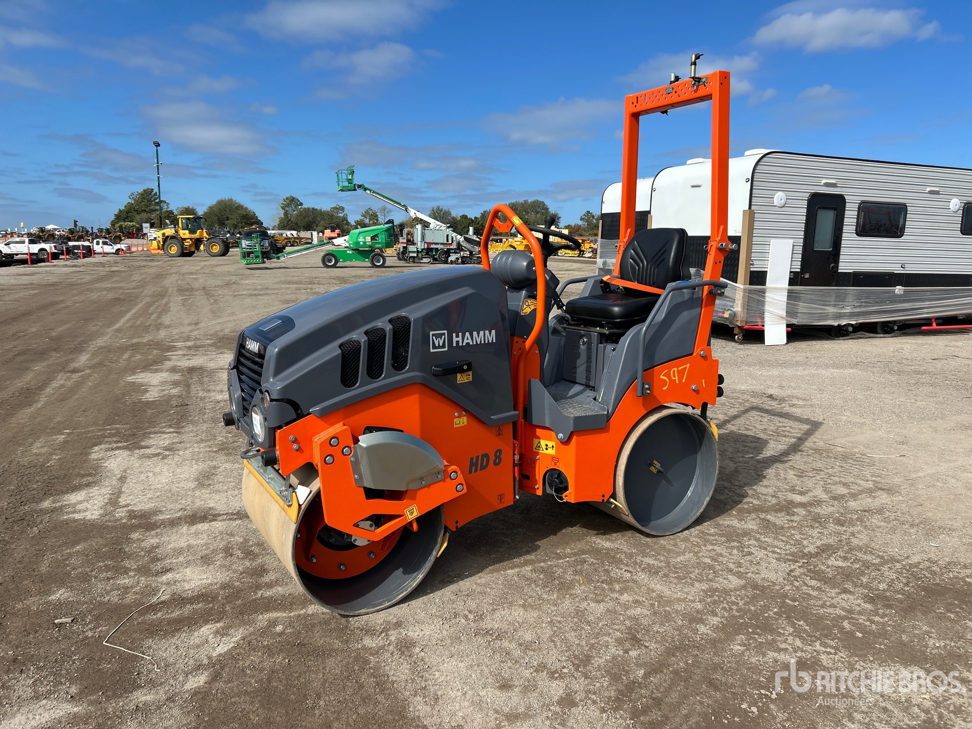 General Appearance with Featured Photo