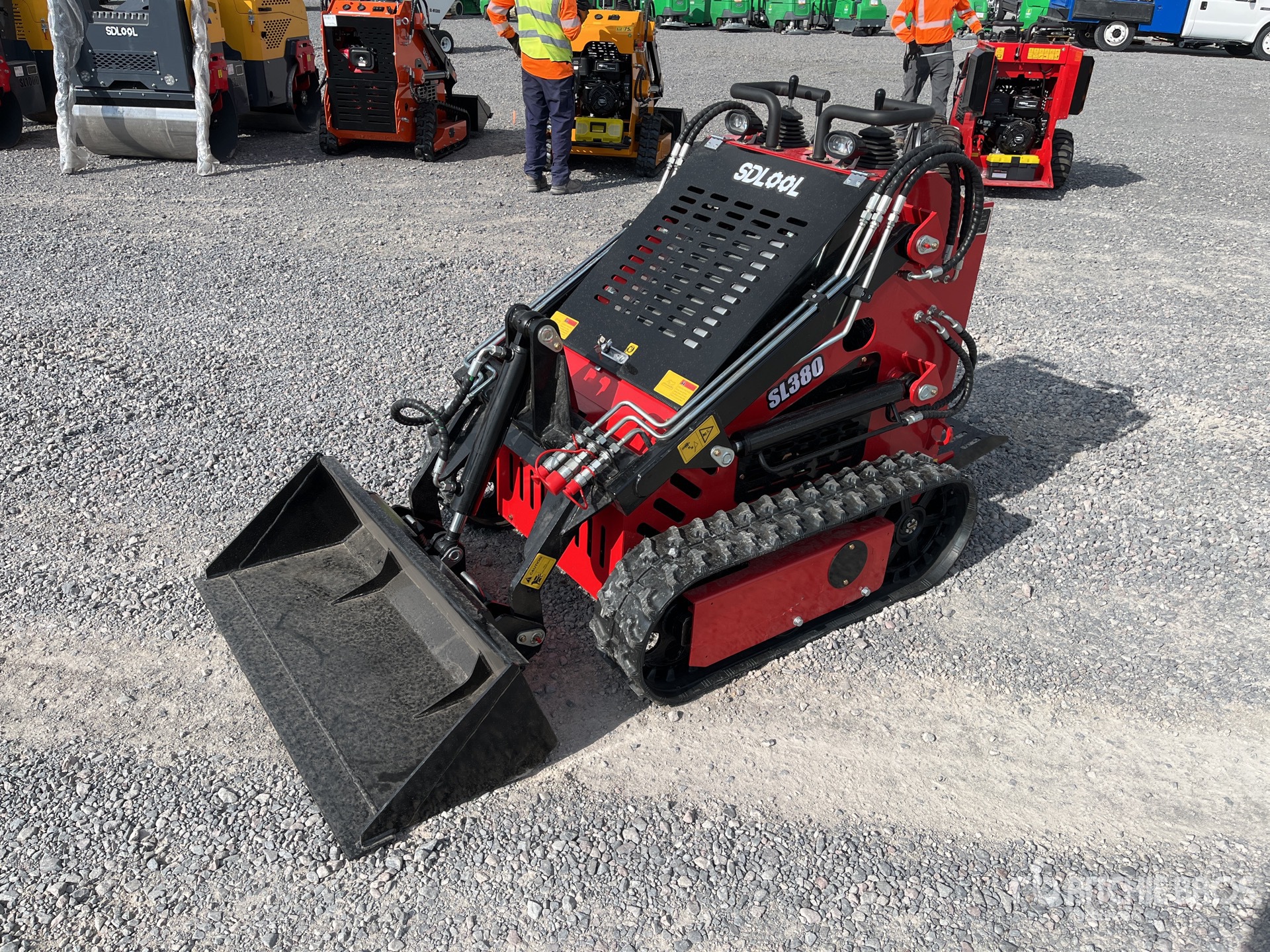 General Appearance with Featured Photo