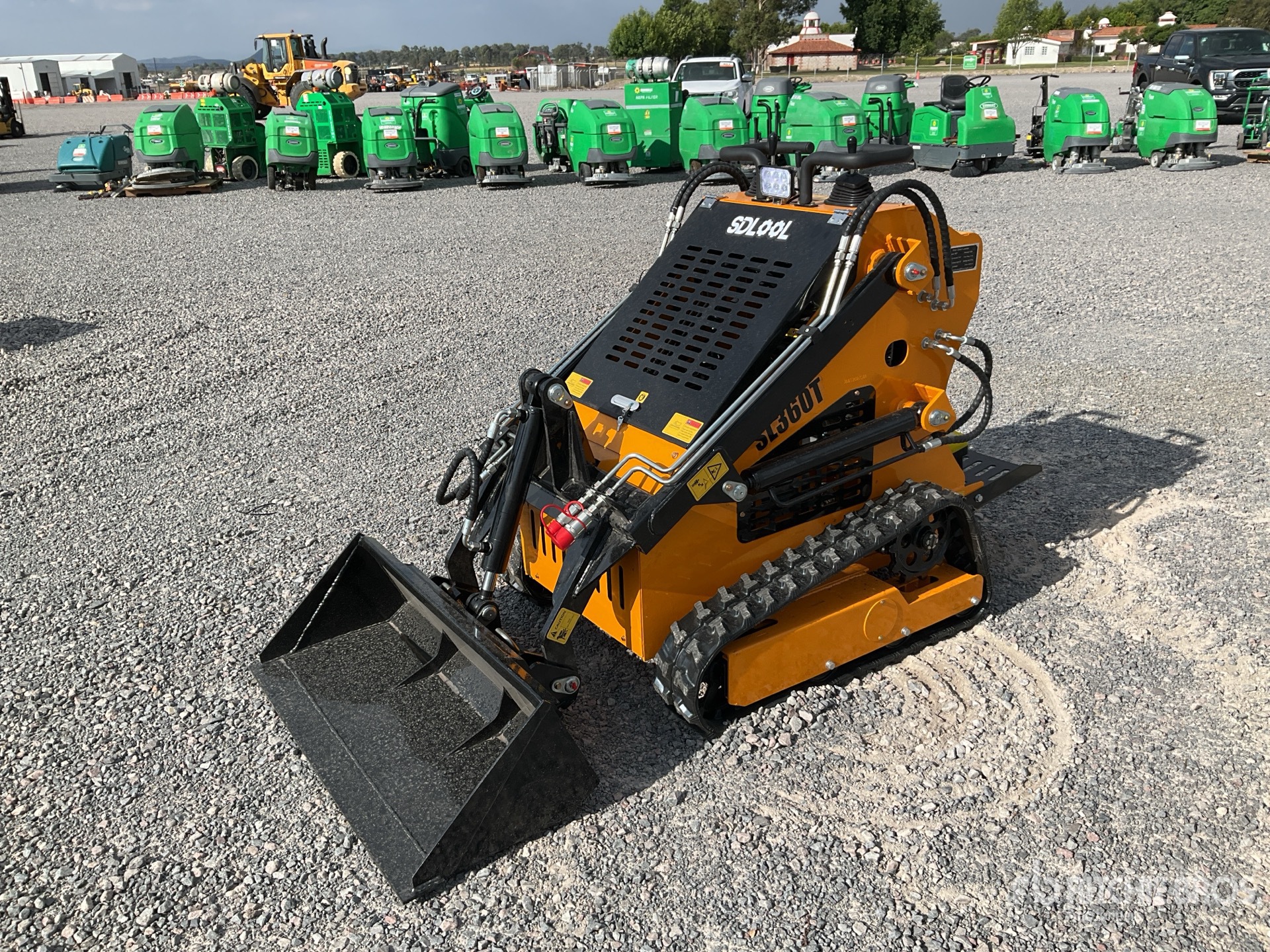 General Appearance with Featured Photo