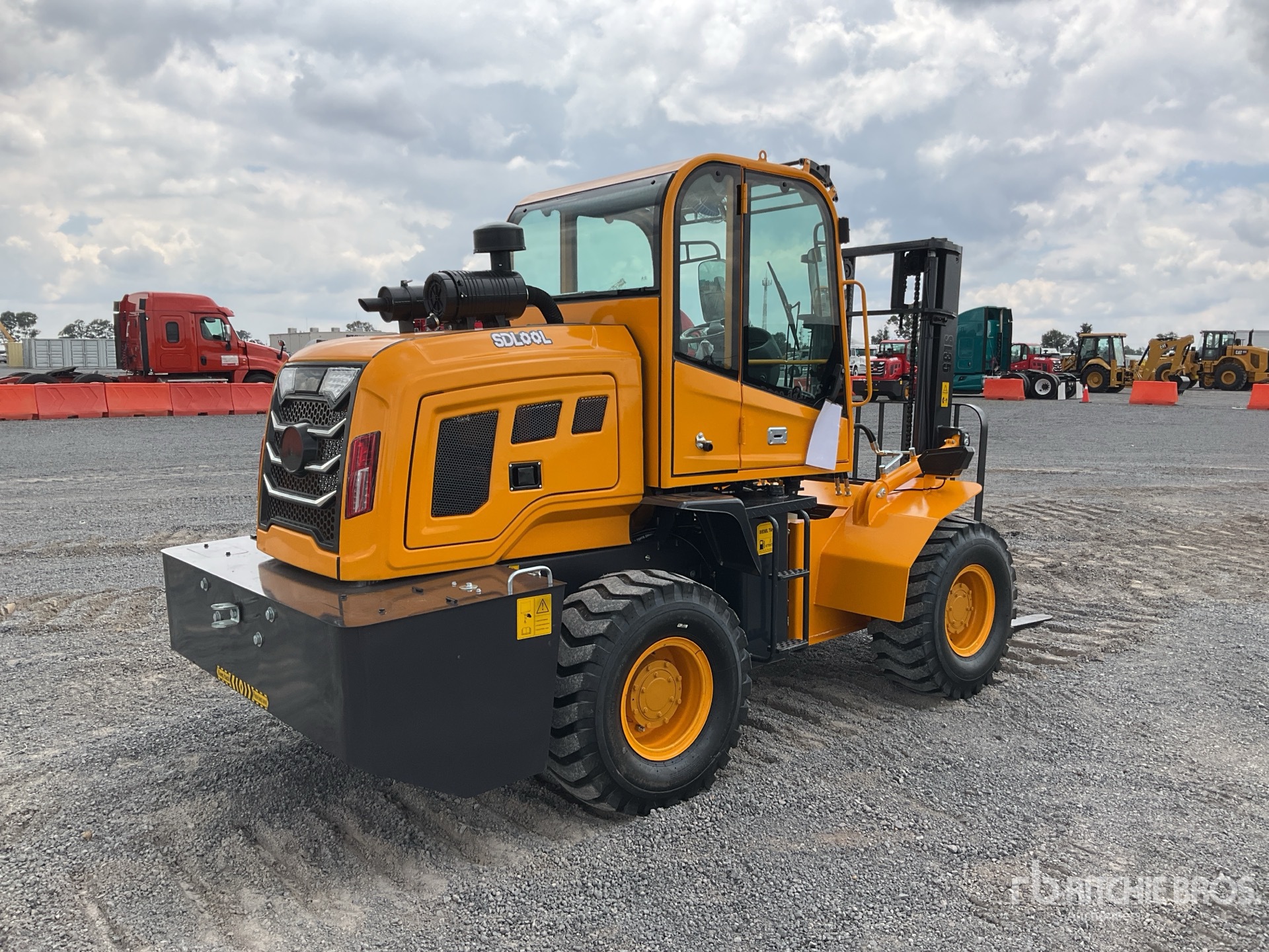 General Appearance with Picture, Right Rear Corner