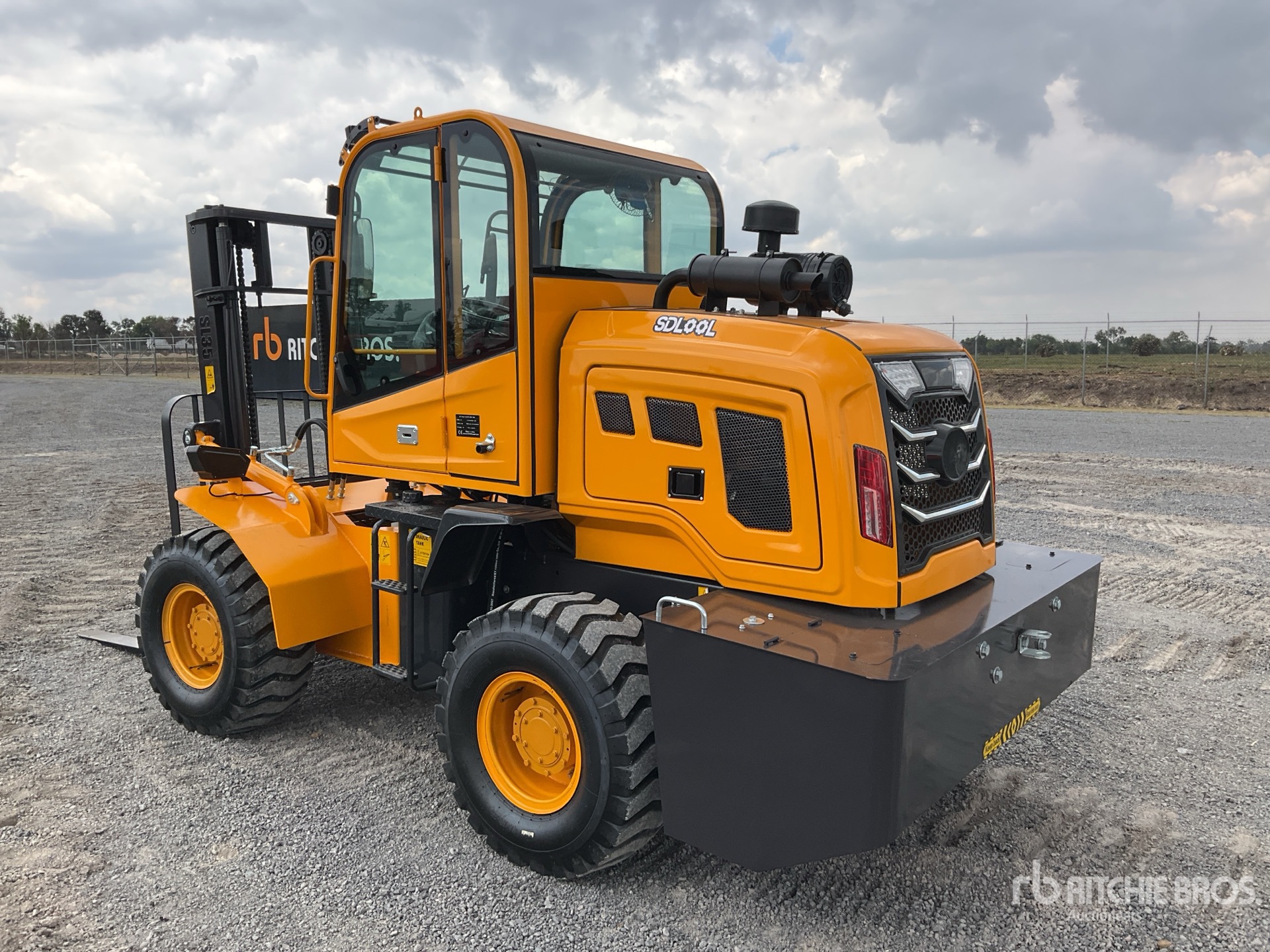 General Appearance with Picture, Left Rear Corner