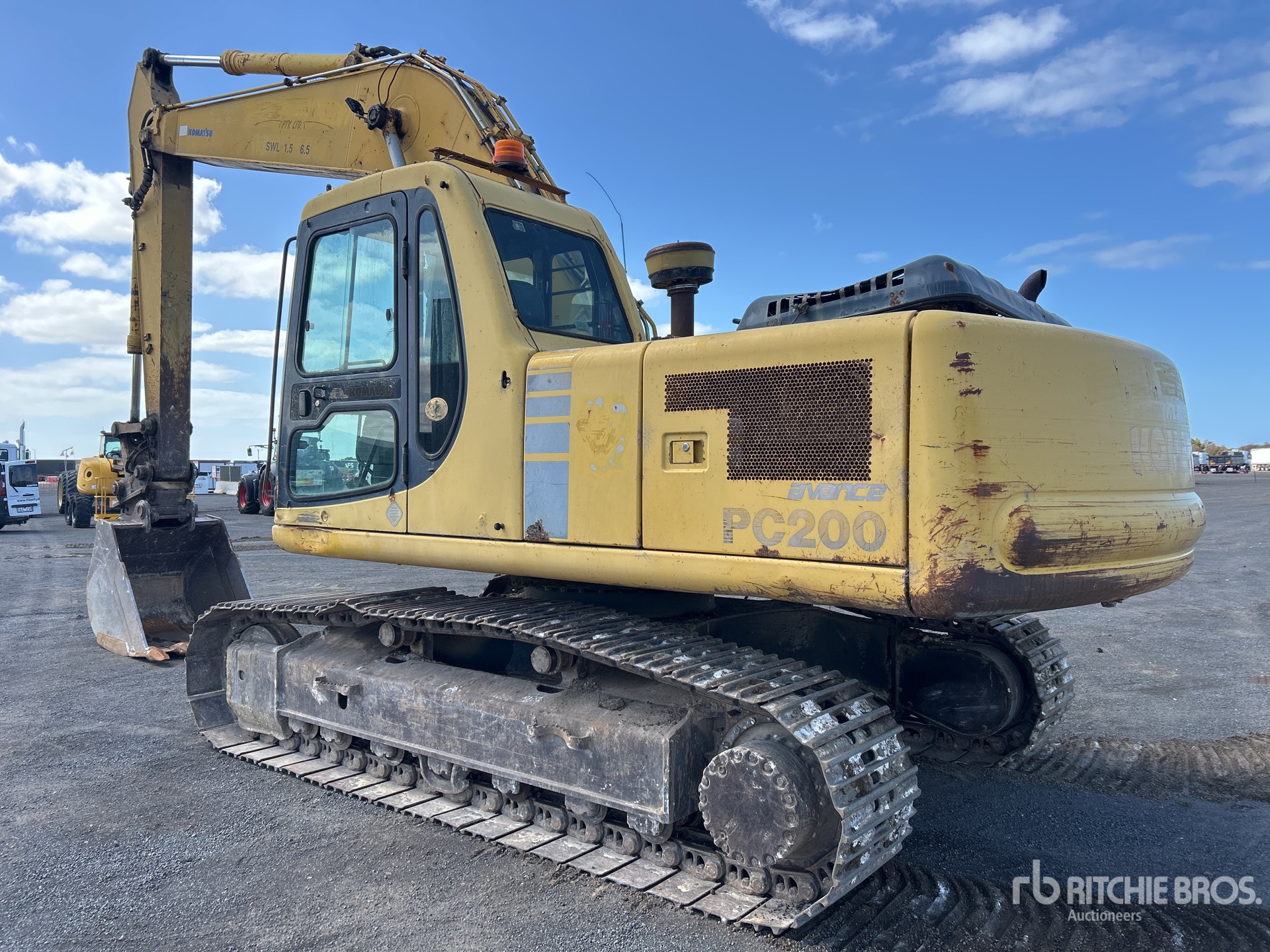 General Appearance with Picture, Left Rear Corner