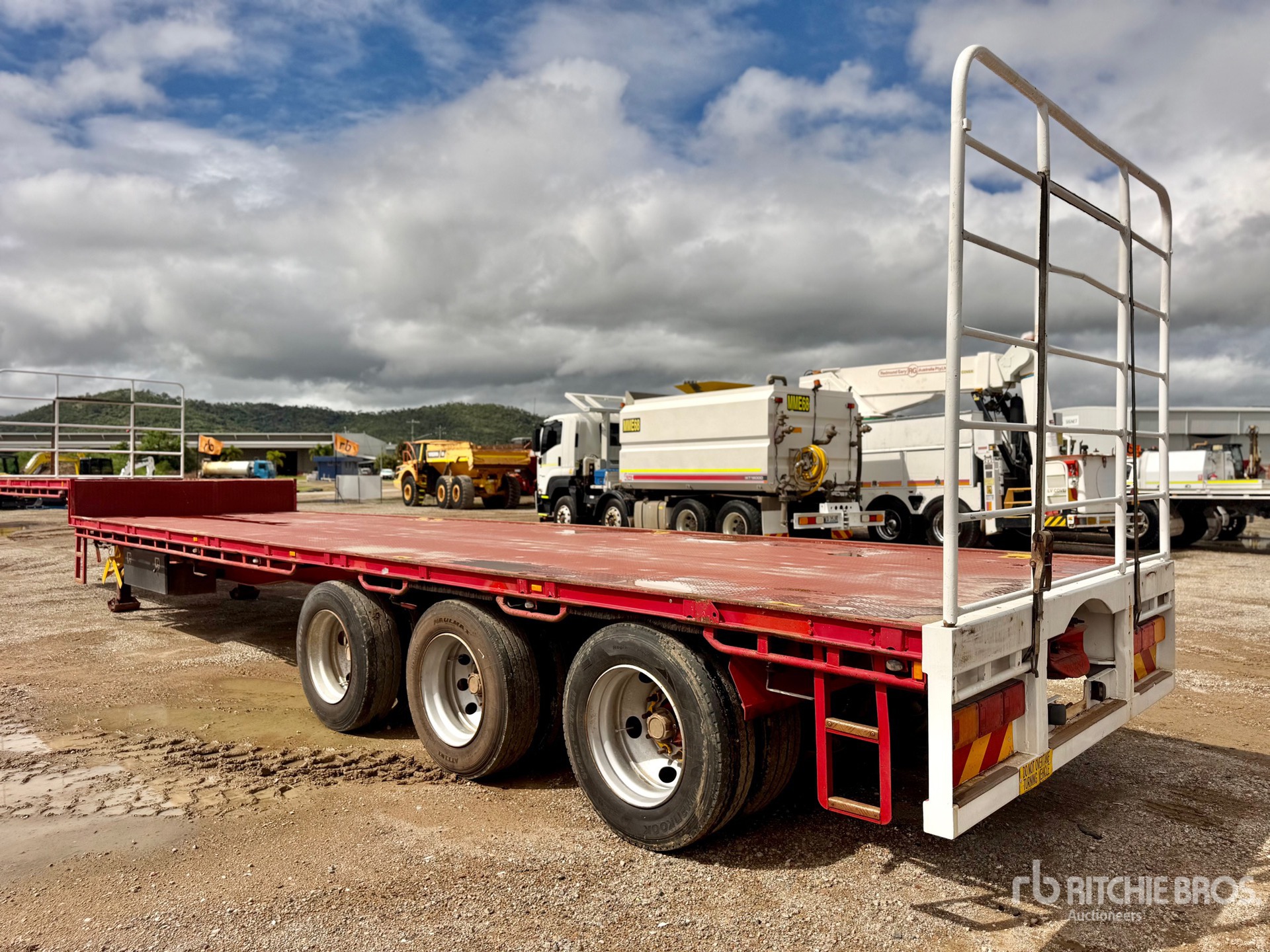 General Appearance with Picture, Right Rear Corner