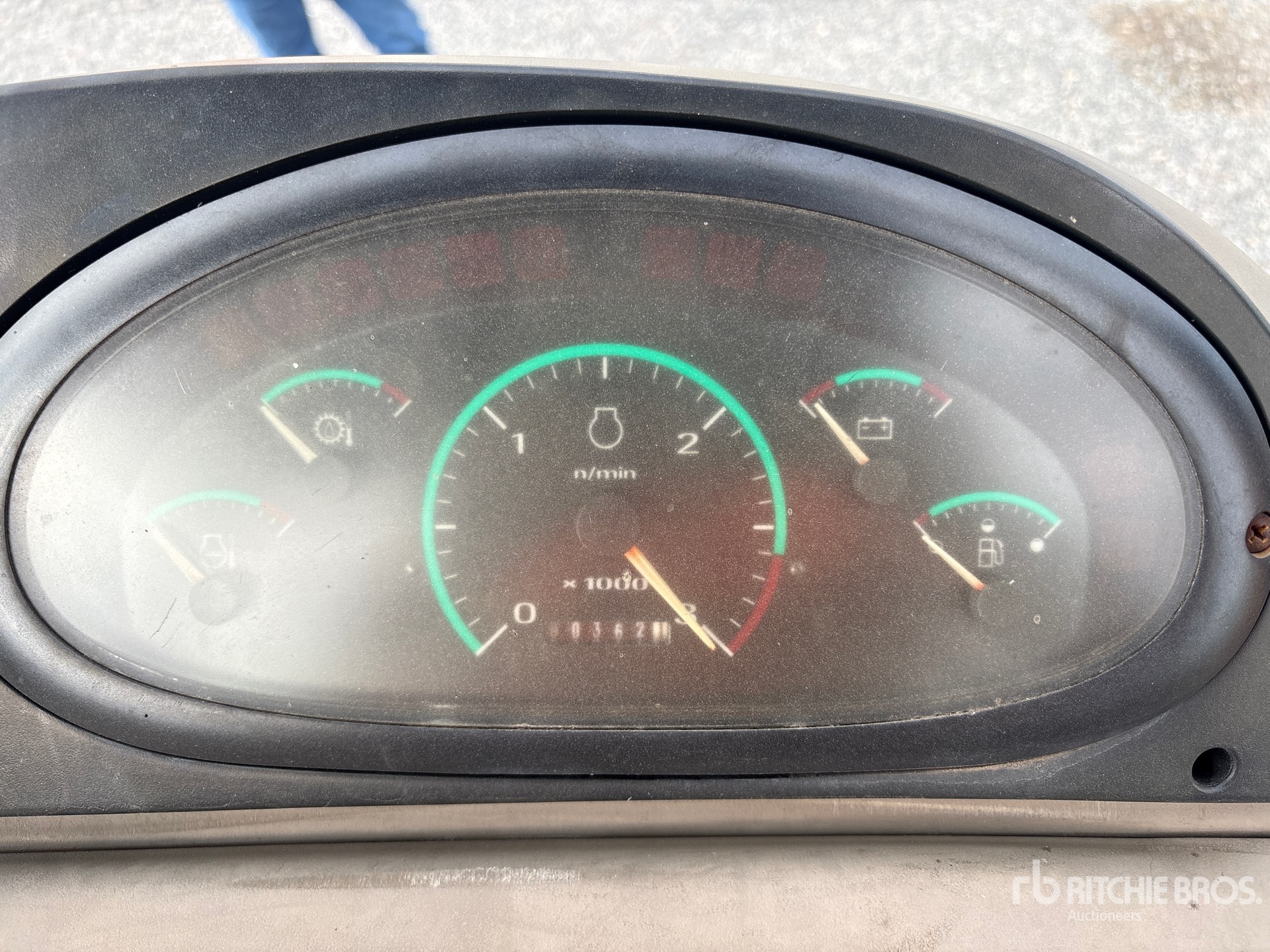 General Appearance with Hour Meter / Odometer