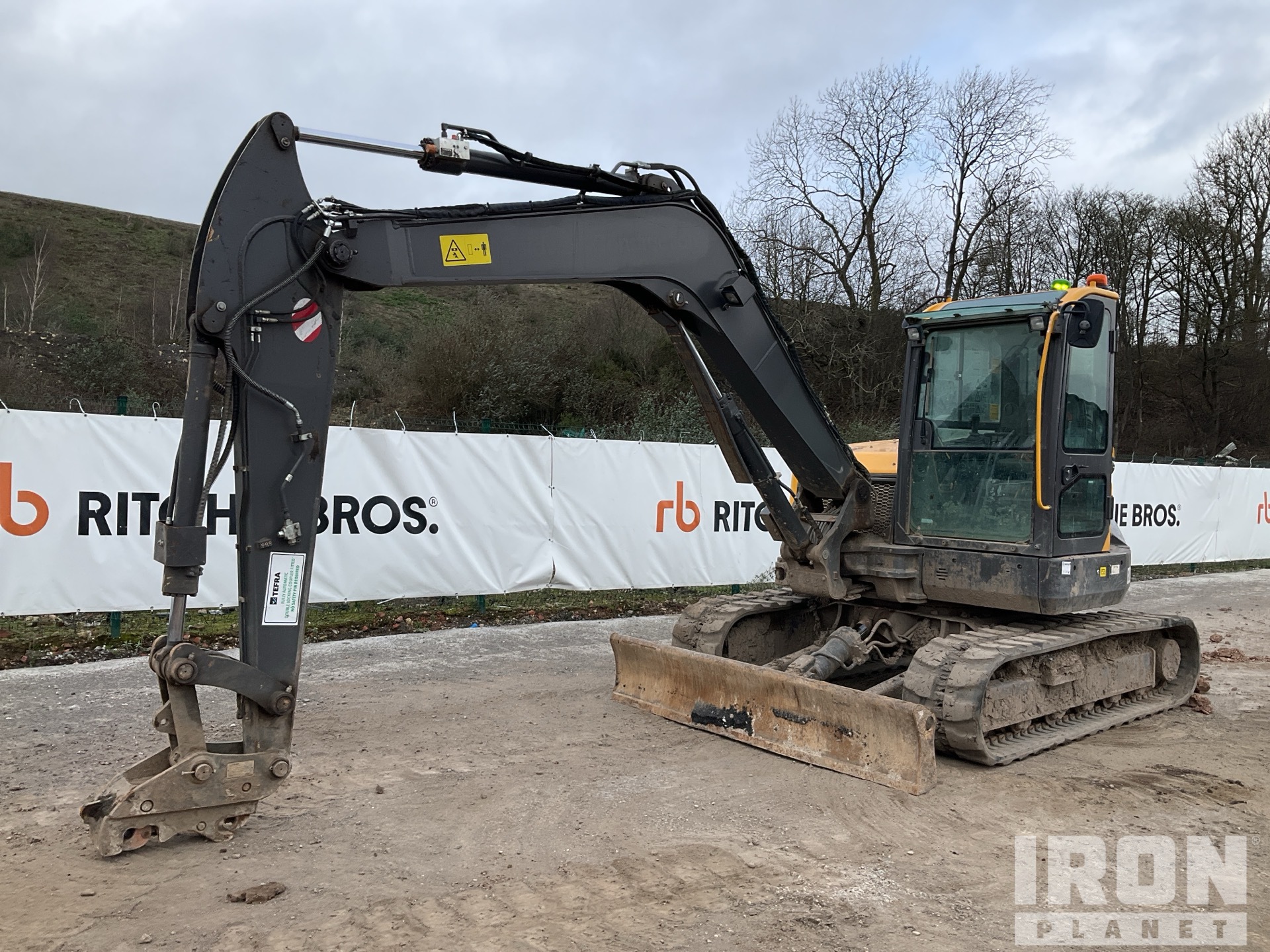 General Appearance with Picture, Left Front Corner