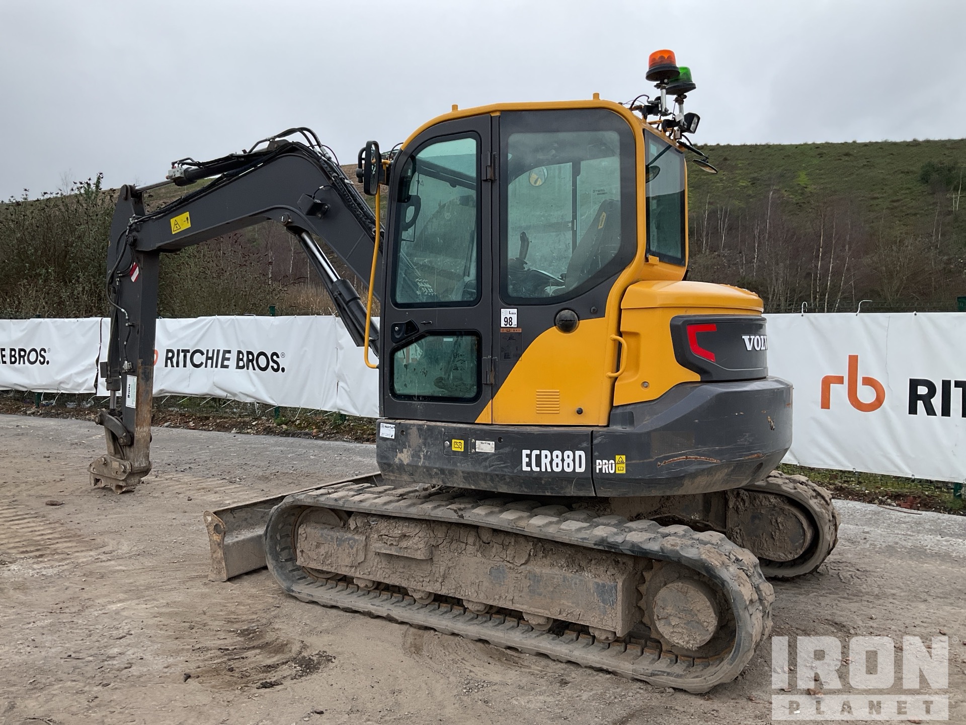 General Appearance with Picture, Left Rear Corner