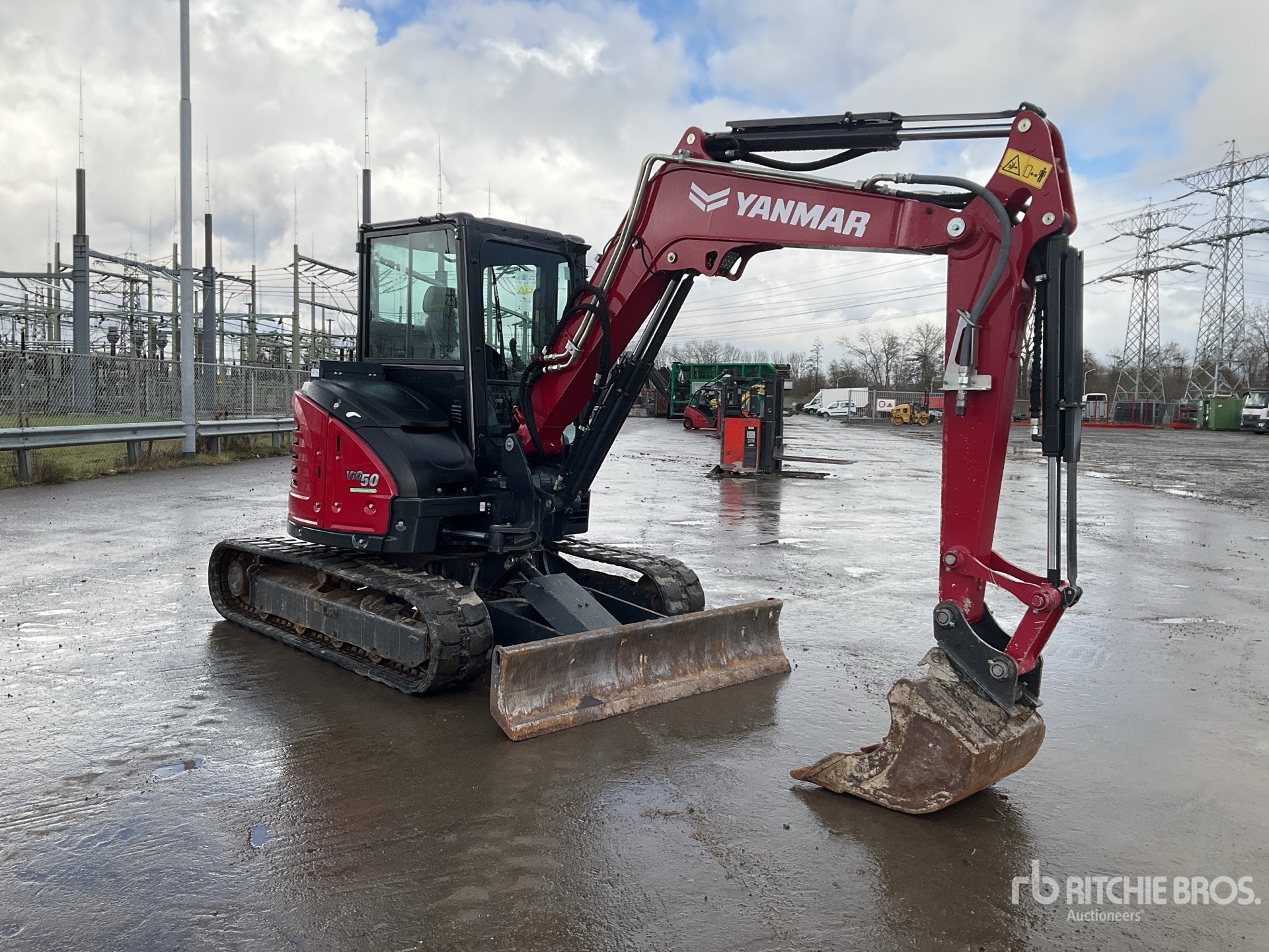 General Appearance with Picture, Right Front Corner