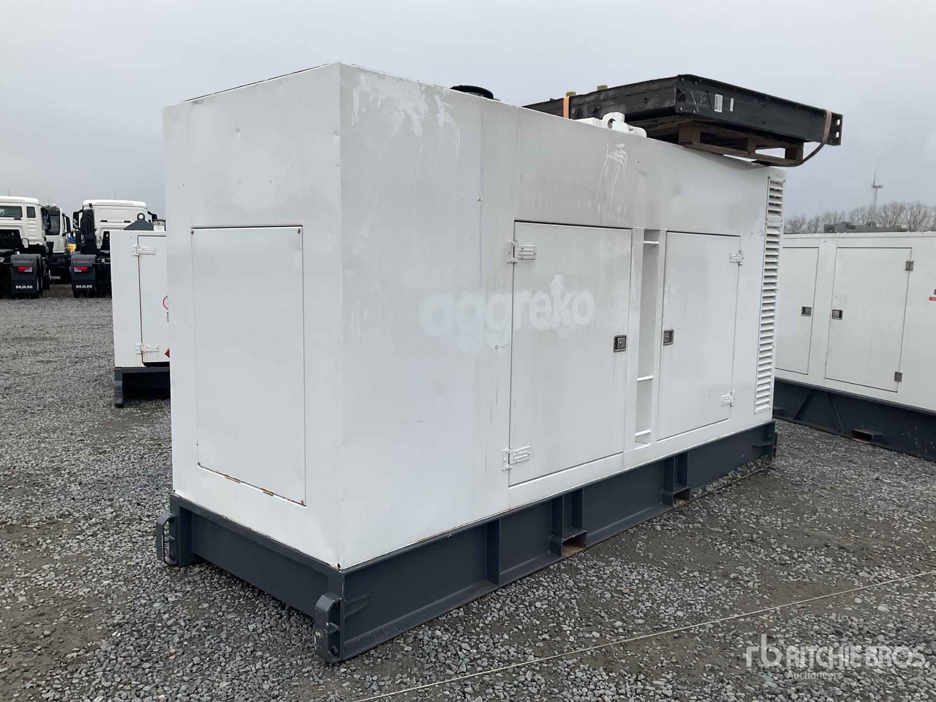 General Appearance with Picture, Left Front Corner