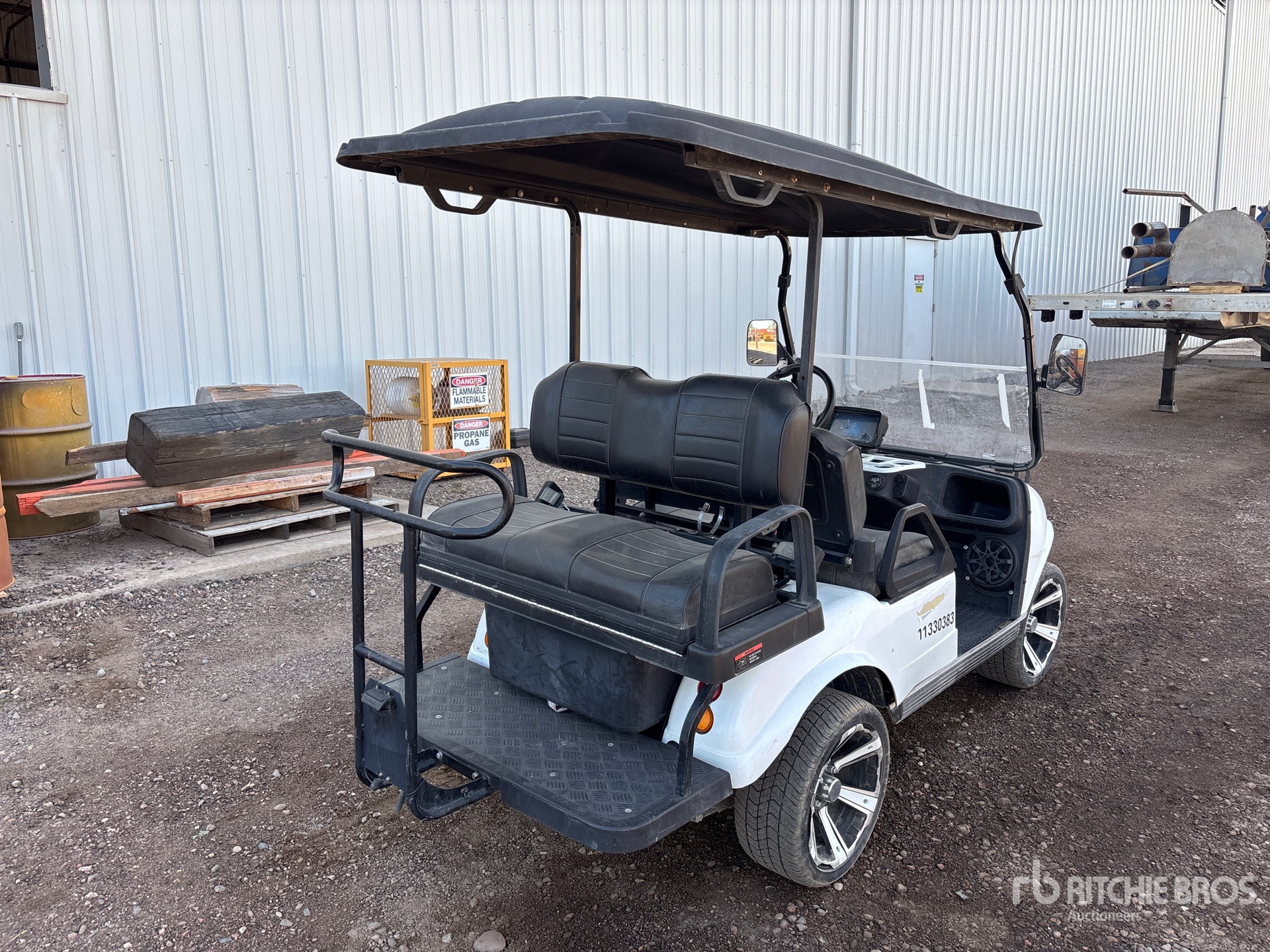 General Appearance with Picture, Right Rear Corner