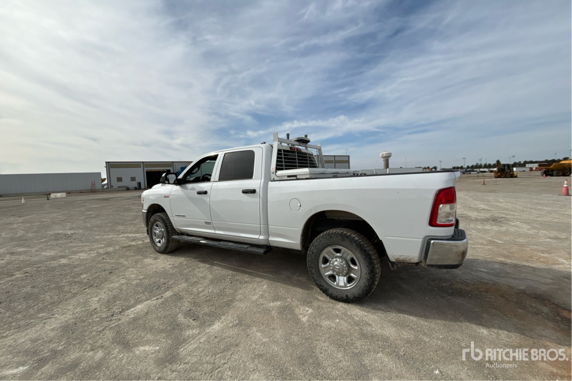 Aspect général with Image, coin arrière gauche