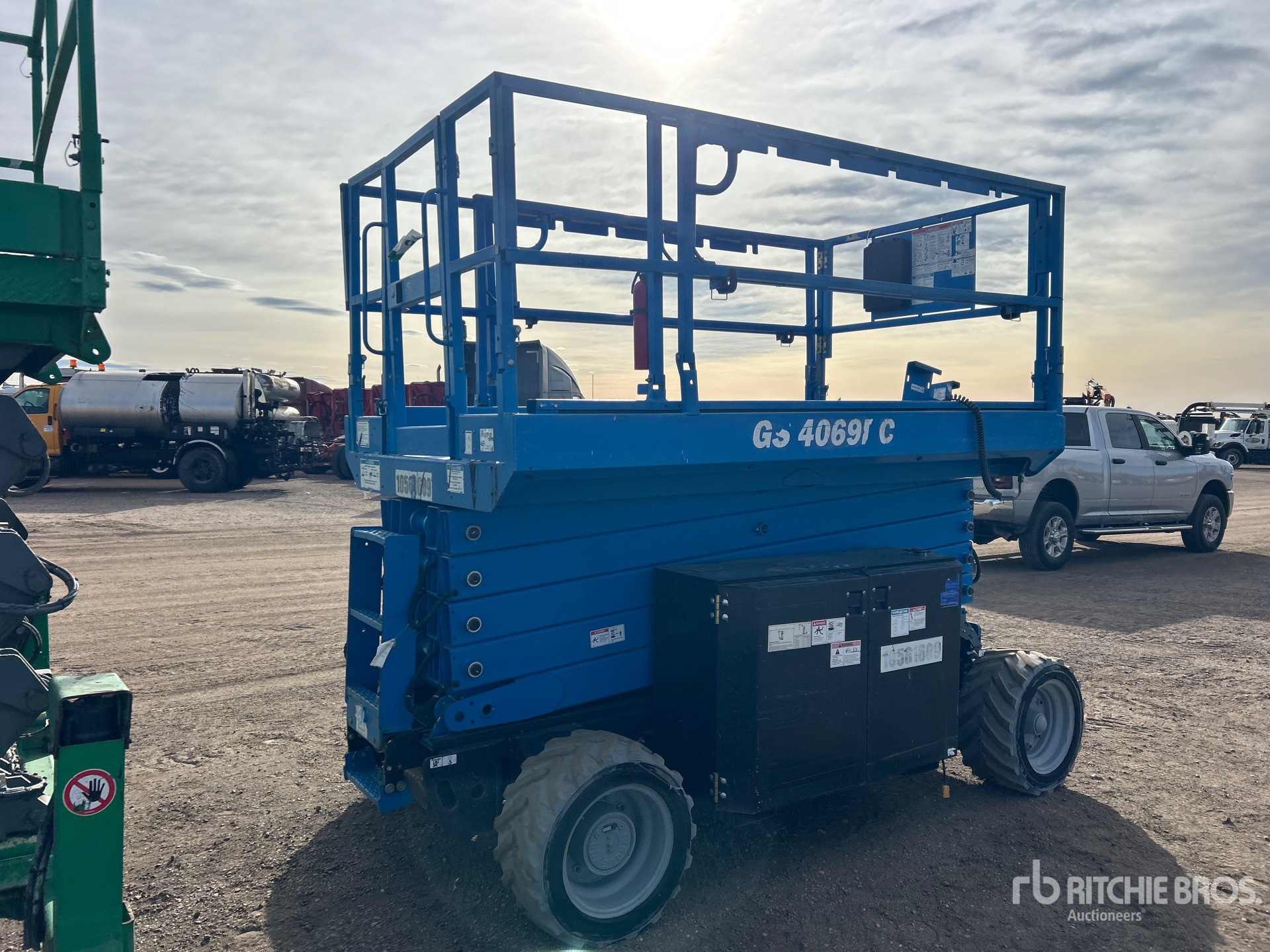 General Appearance with Picture, Left Front Corner