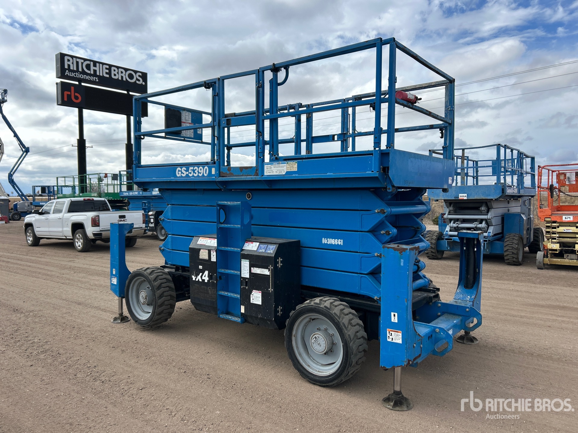 General Appearance with Bild, Ecke hinten links