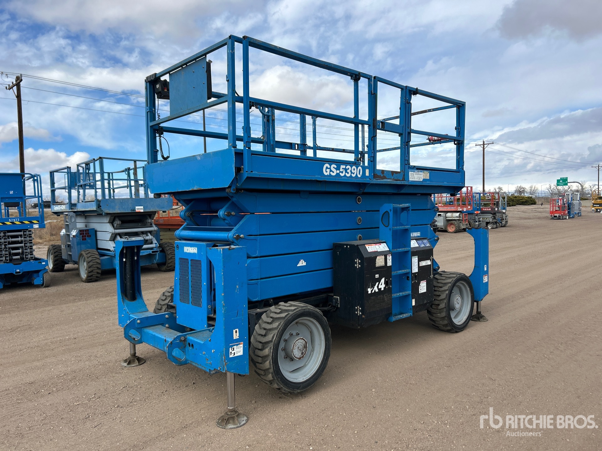 General Appearance with Bild, Ecke vorne links