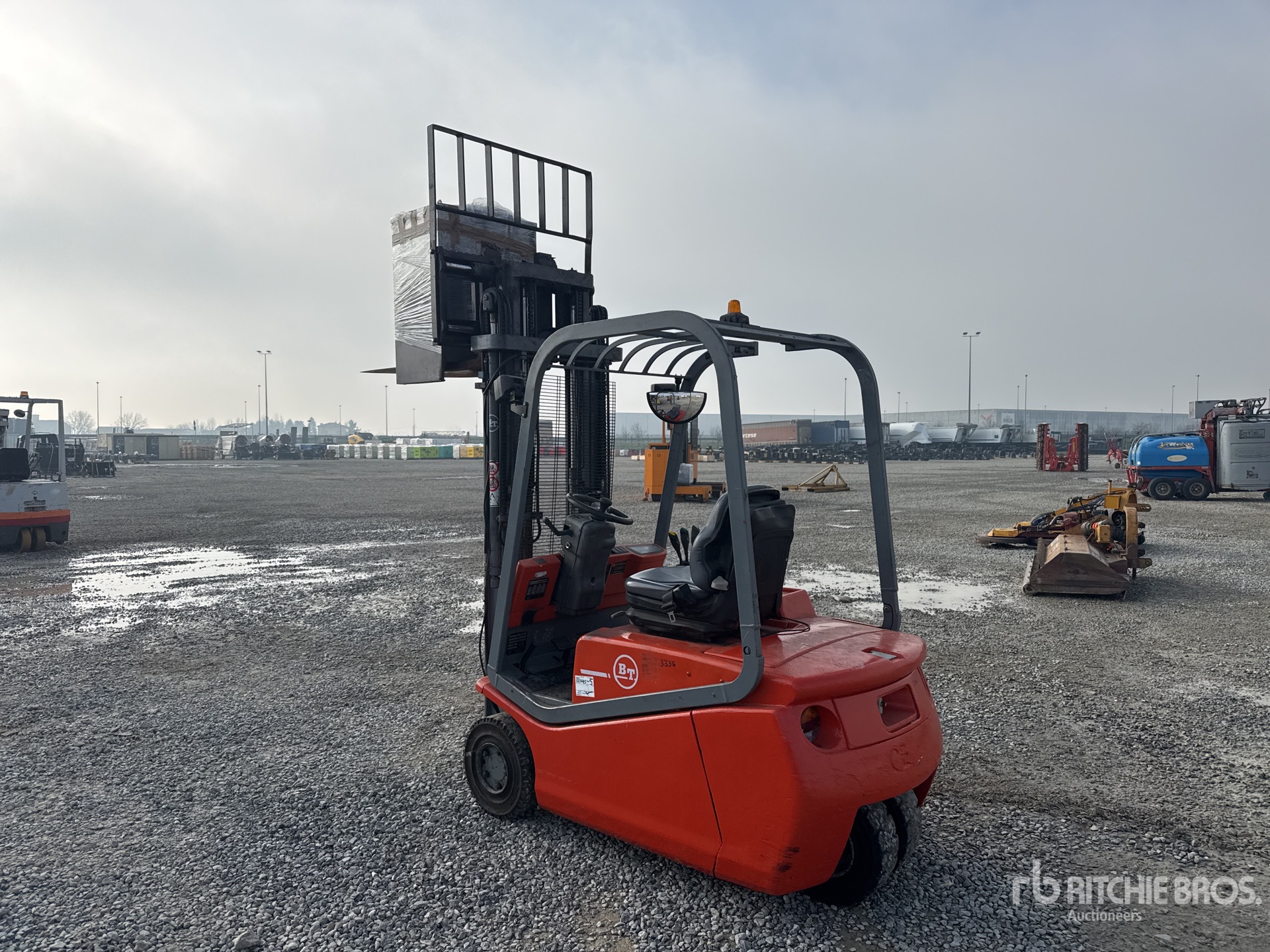 Aspect général with Image, coin arrière gauche