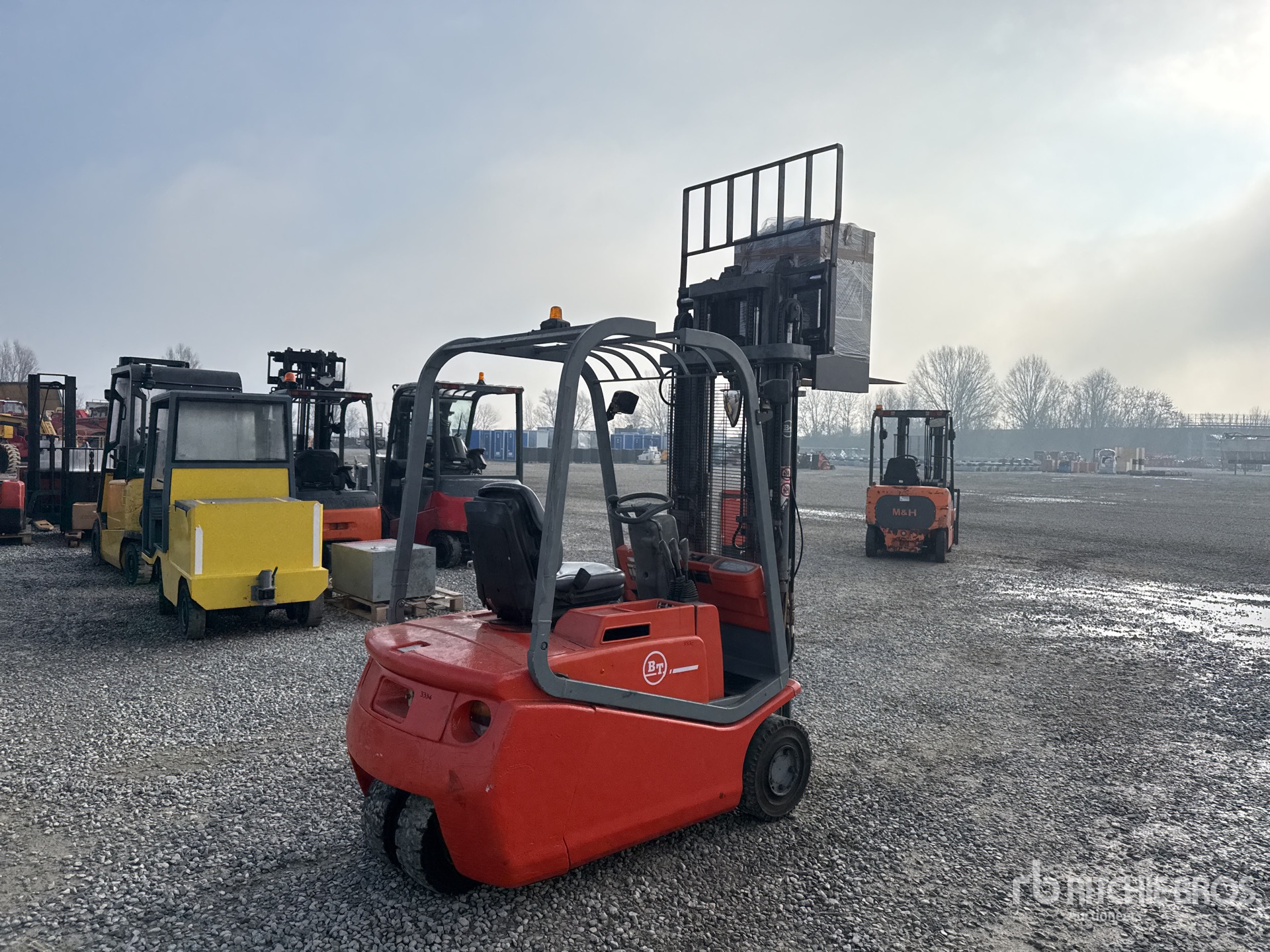 Aspect général with Image, coin arrière droit