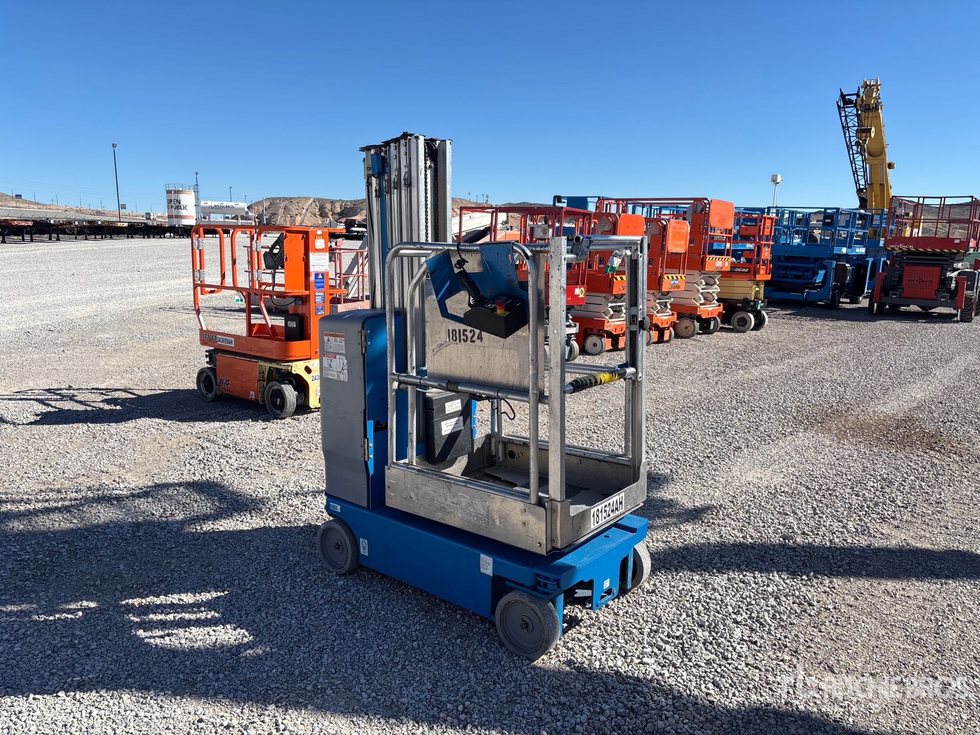 General Appearance with Picture, Right Front Corner