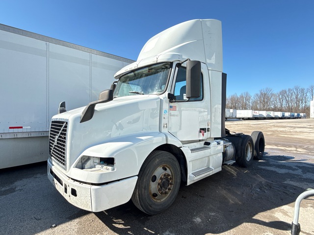 2017 Volvo VNM 6x4 T/A Day Cab Truck Tractor