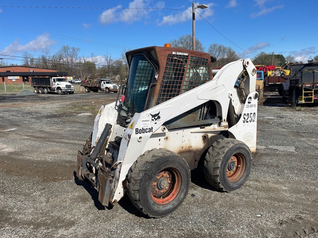 2000 Bobcat S250 Two-Speed Skid Steer Loader
