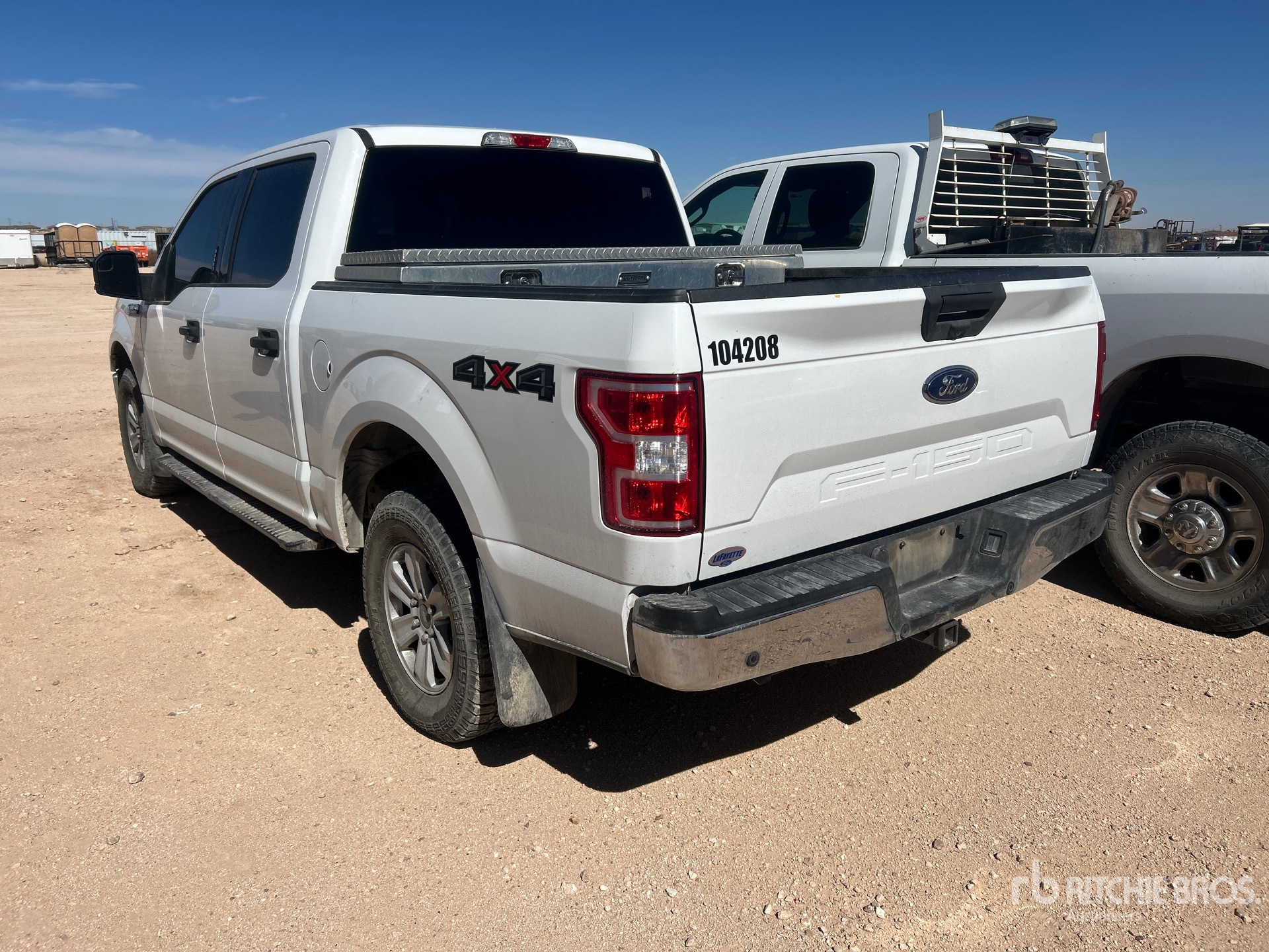 General Appearance with Bild, Ecke hinten links