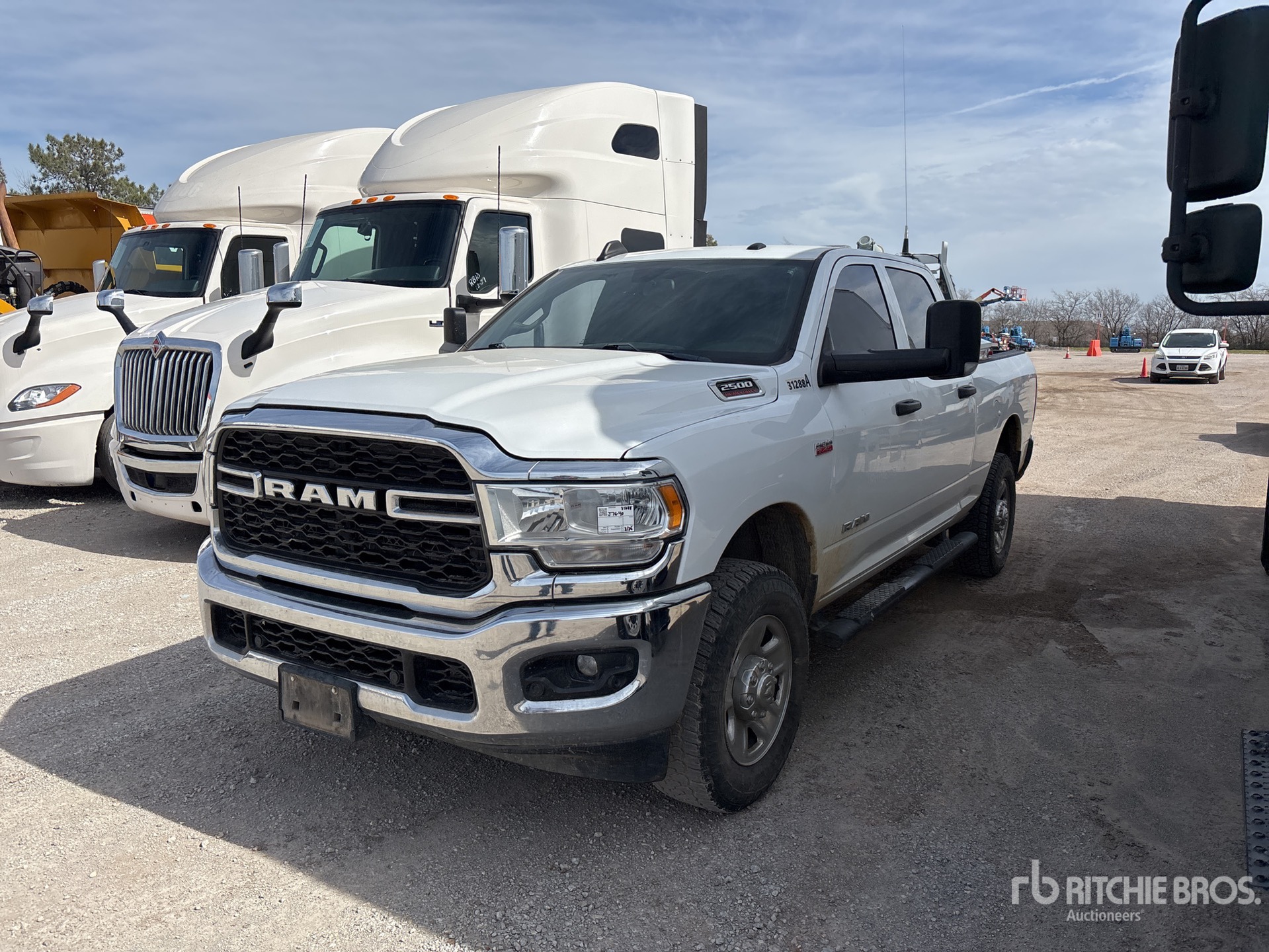 General Appearance with Picture, Left Front Corner