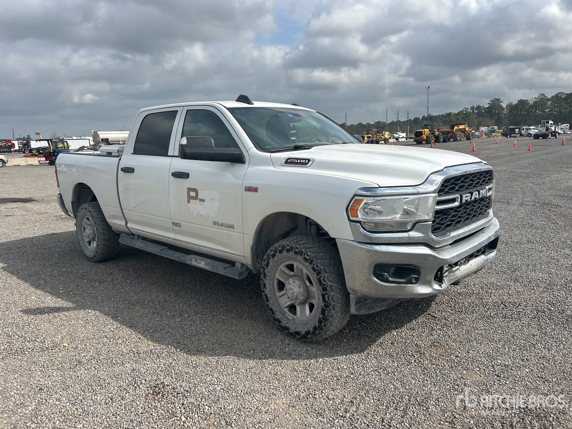 General Appearance with Picture, Right Front Corner