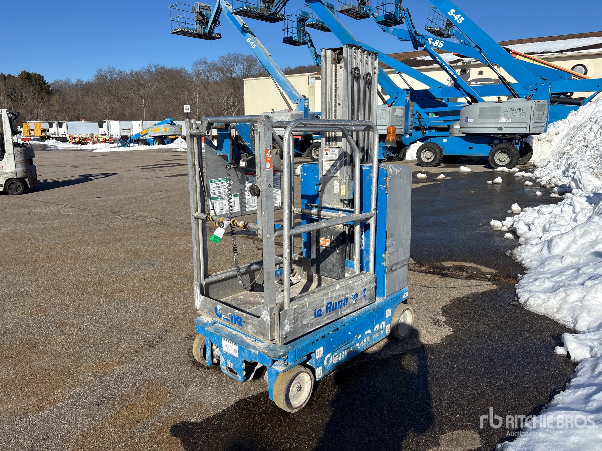 General Appearance with Picture, Left Front Corner