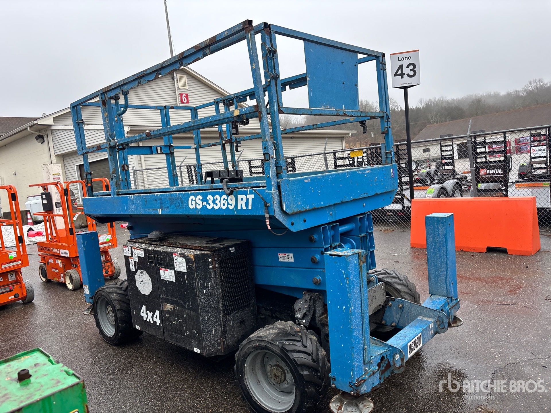 General Appearance with Picture, Right Front Corner