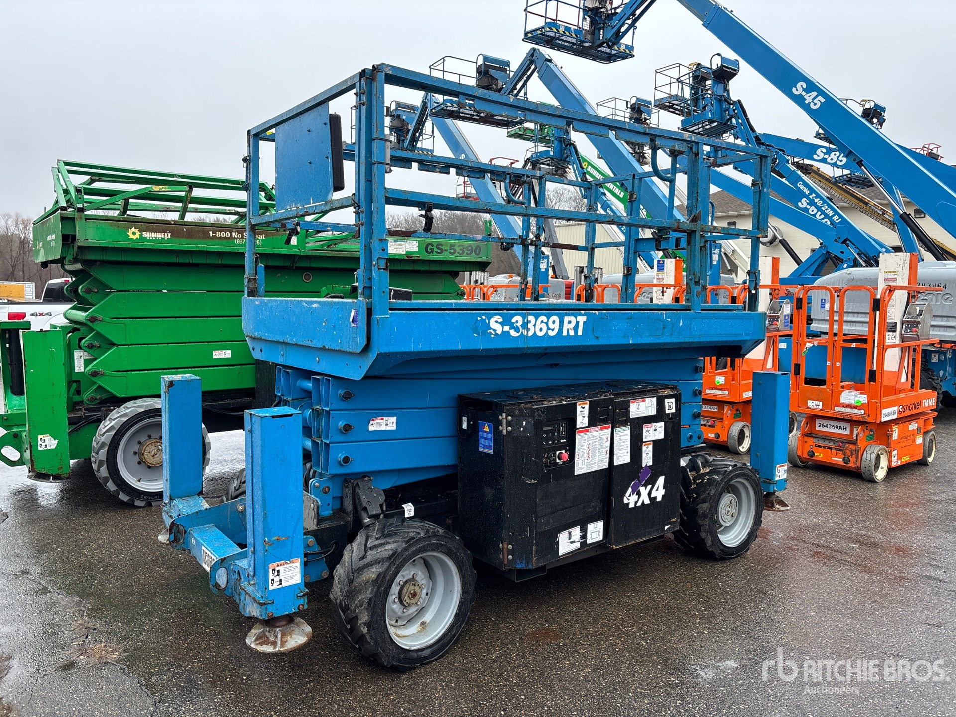 General Appearance with Featured Photo