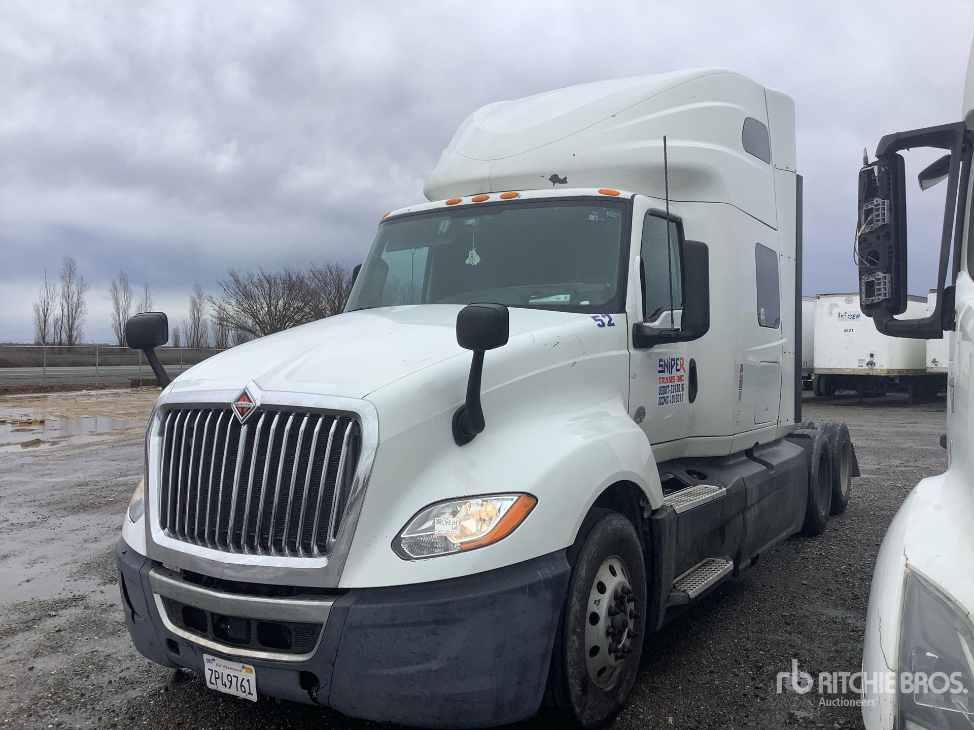 General Appearance with Picture, Left Front Corner