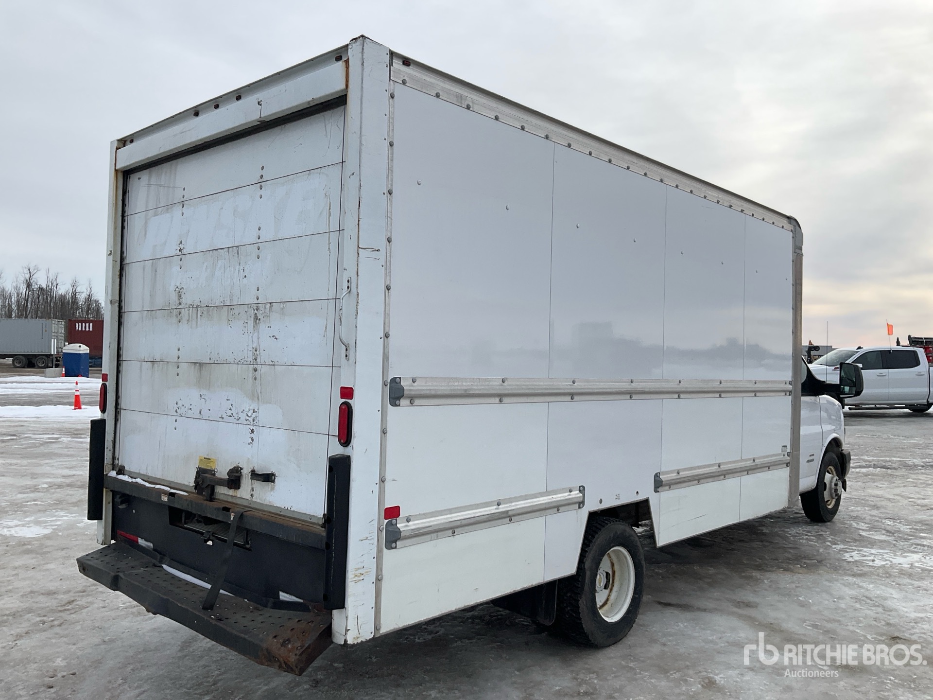 General Appearance with Picture, Right Rear Corner