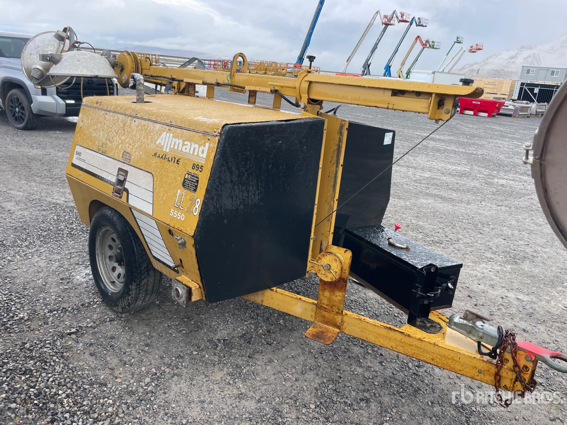 General Appearance with Picture, Right Front Corner