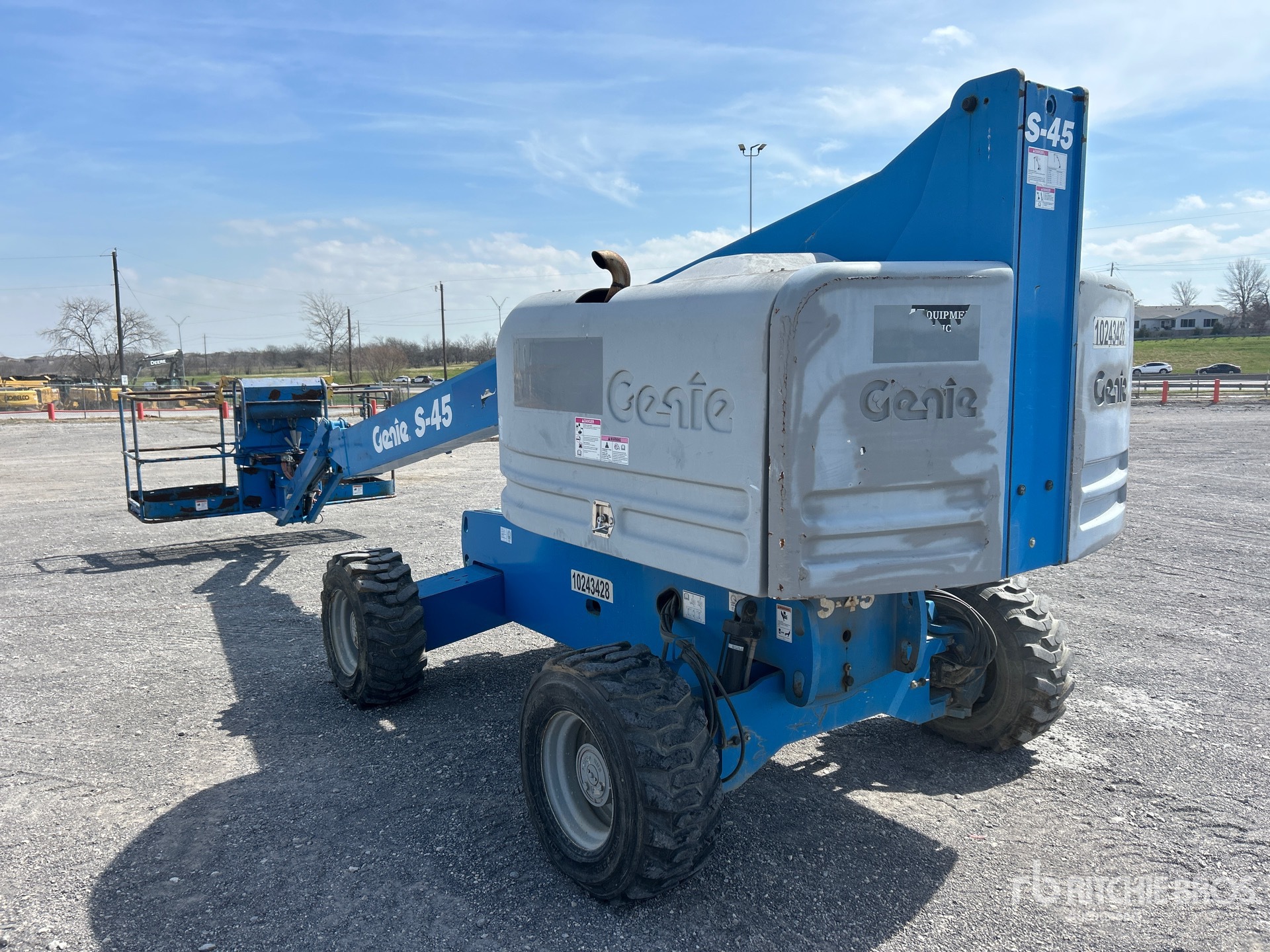 General Appearance with Bild, Ecke hinten links