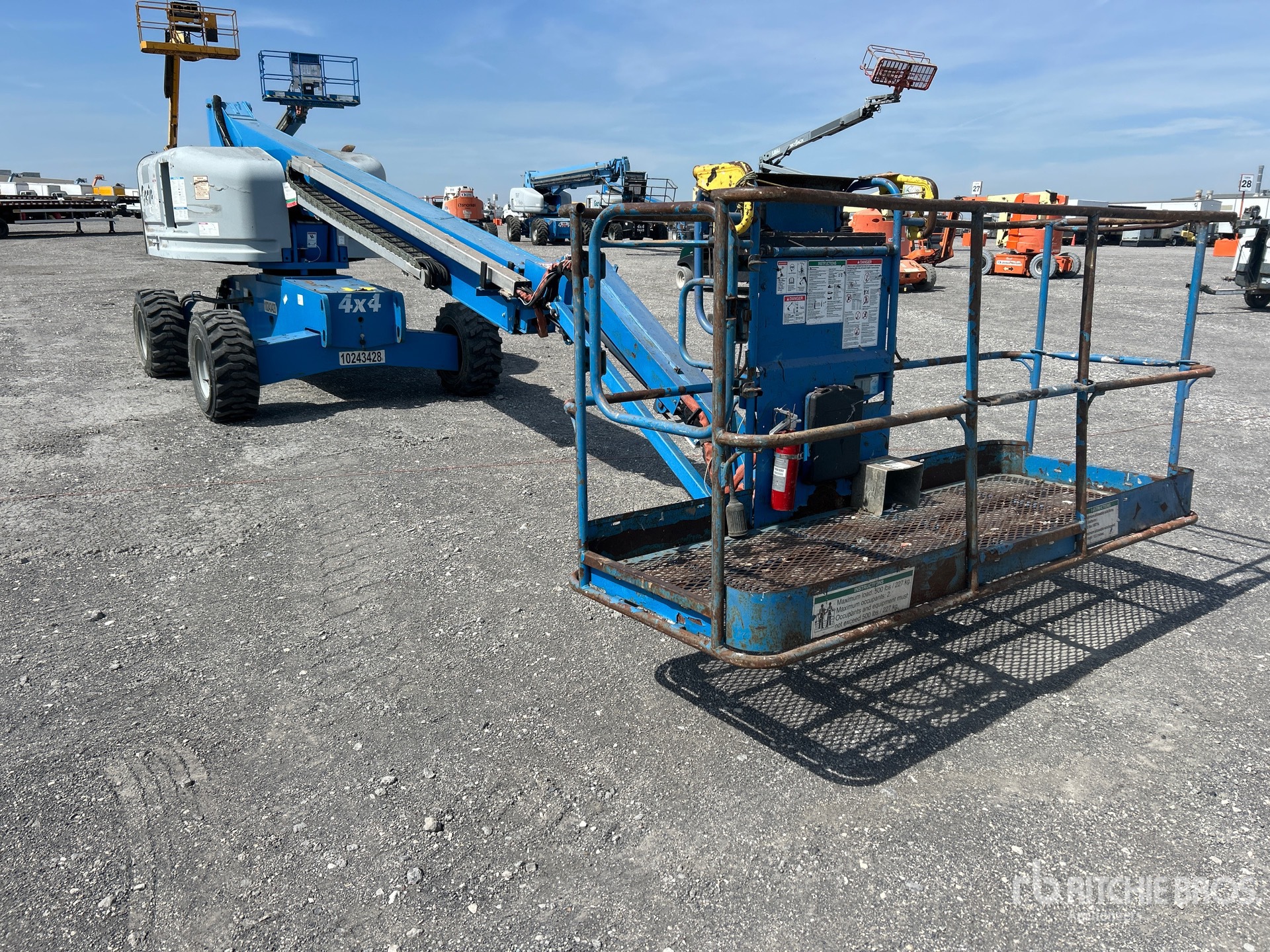 General Appearance with Bild, Ecke vorne rechts