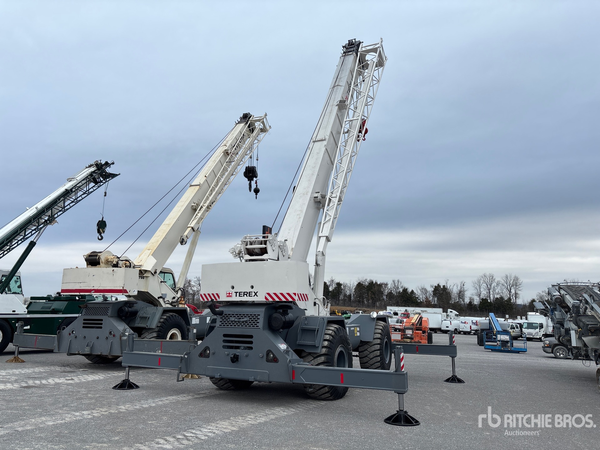 General Appearance with Picture, Right Rear Corner