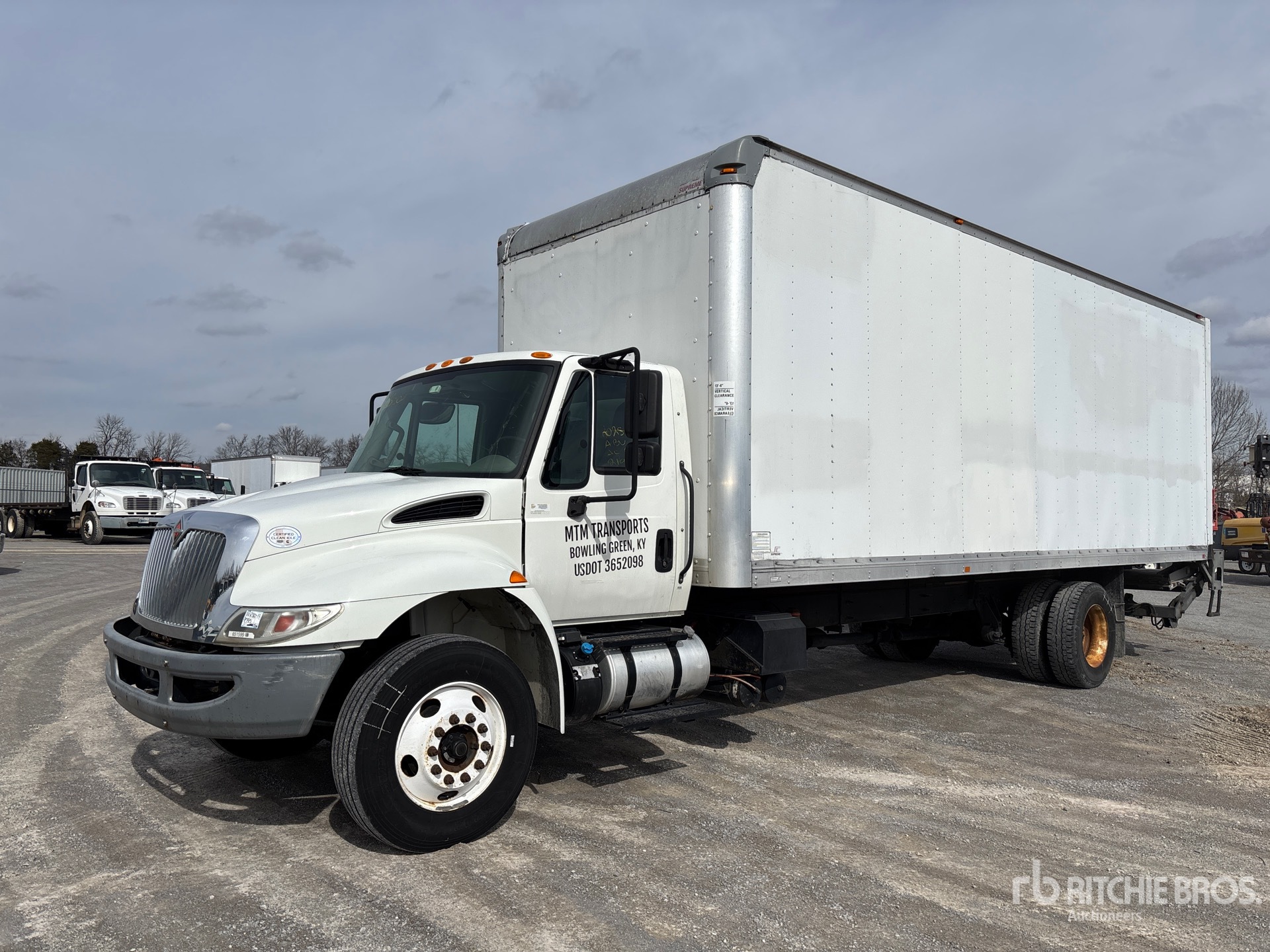 Aspect général with Image, coin avant gauche