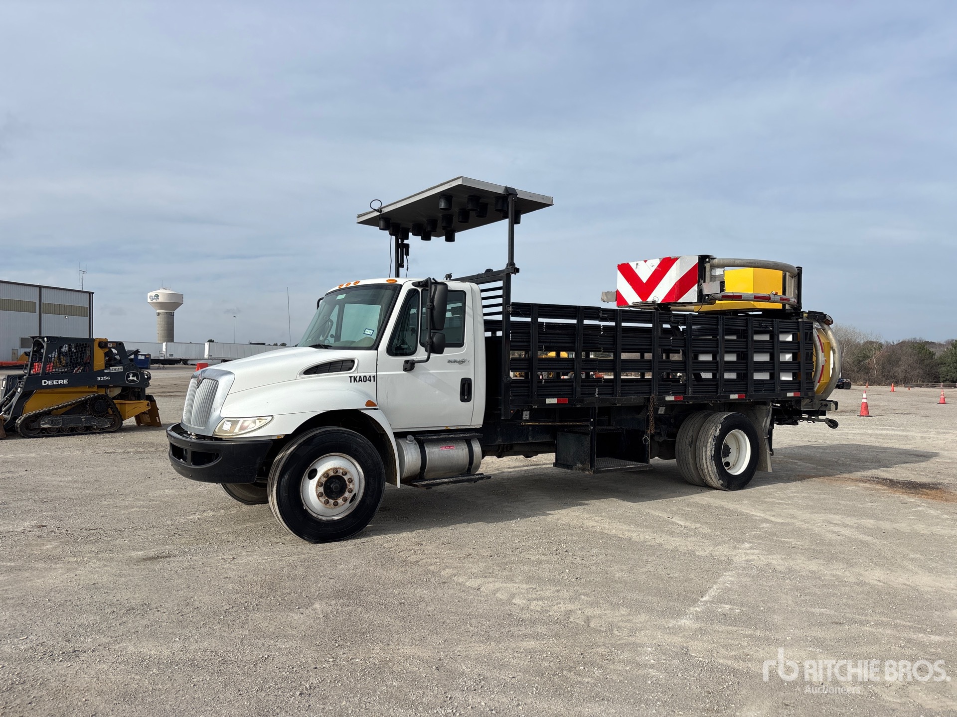 General Appearance with Featured Photo