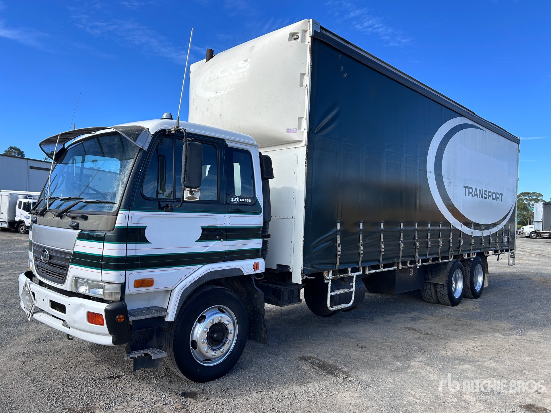 General Appearance with Picture, Right Front Corner