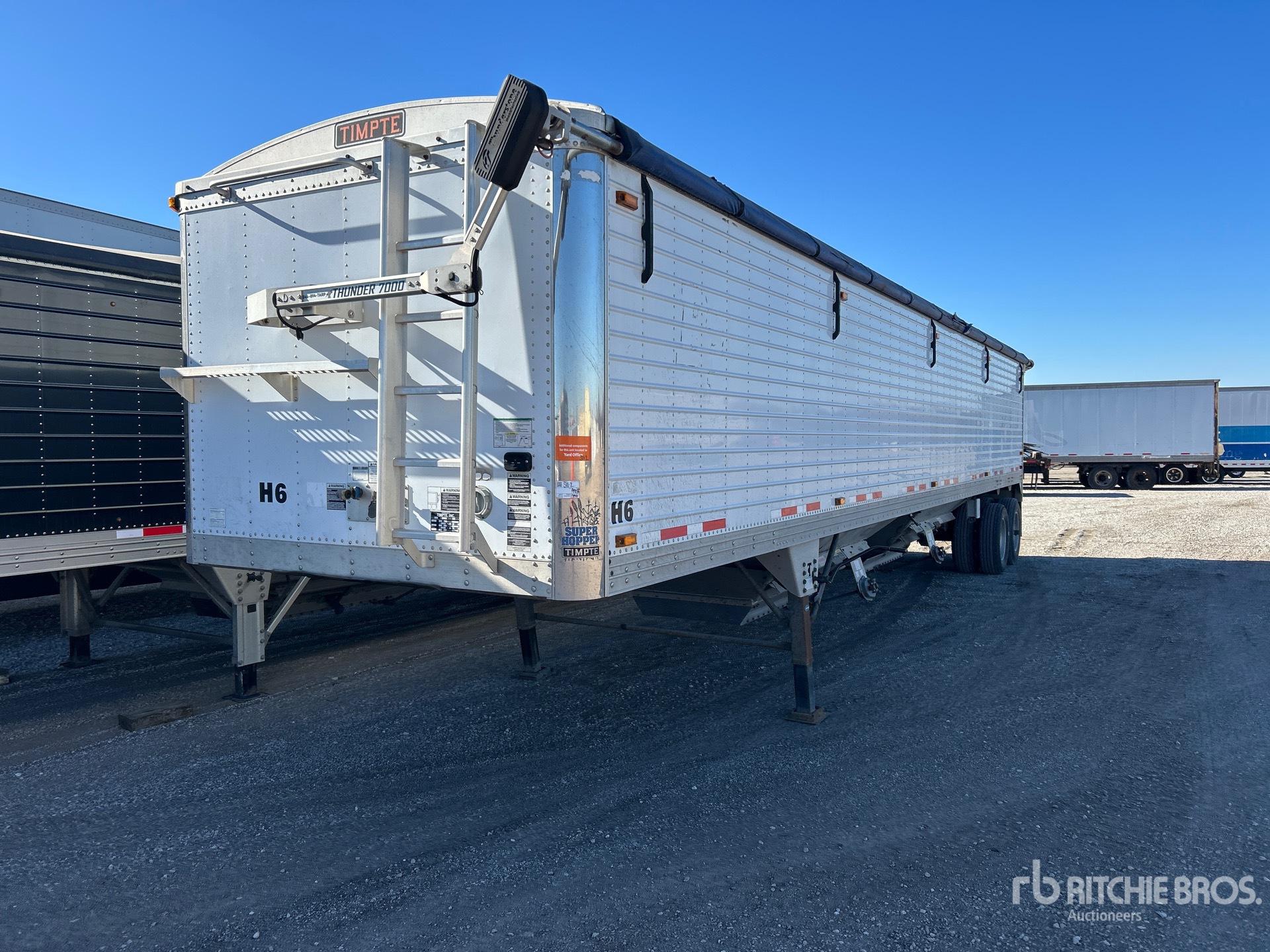 General Appearance with Featured Photo