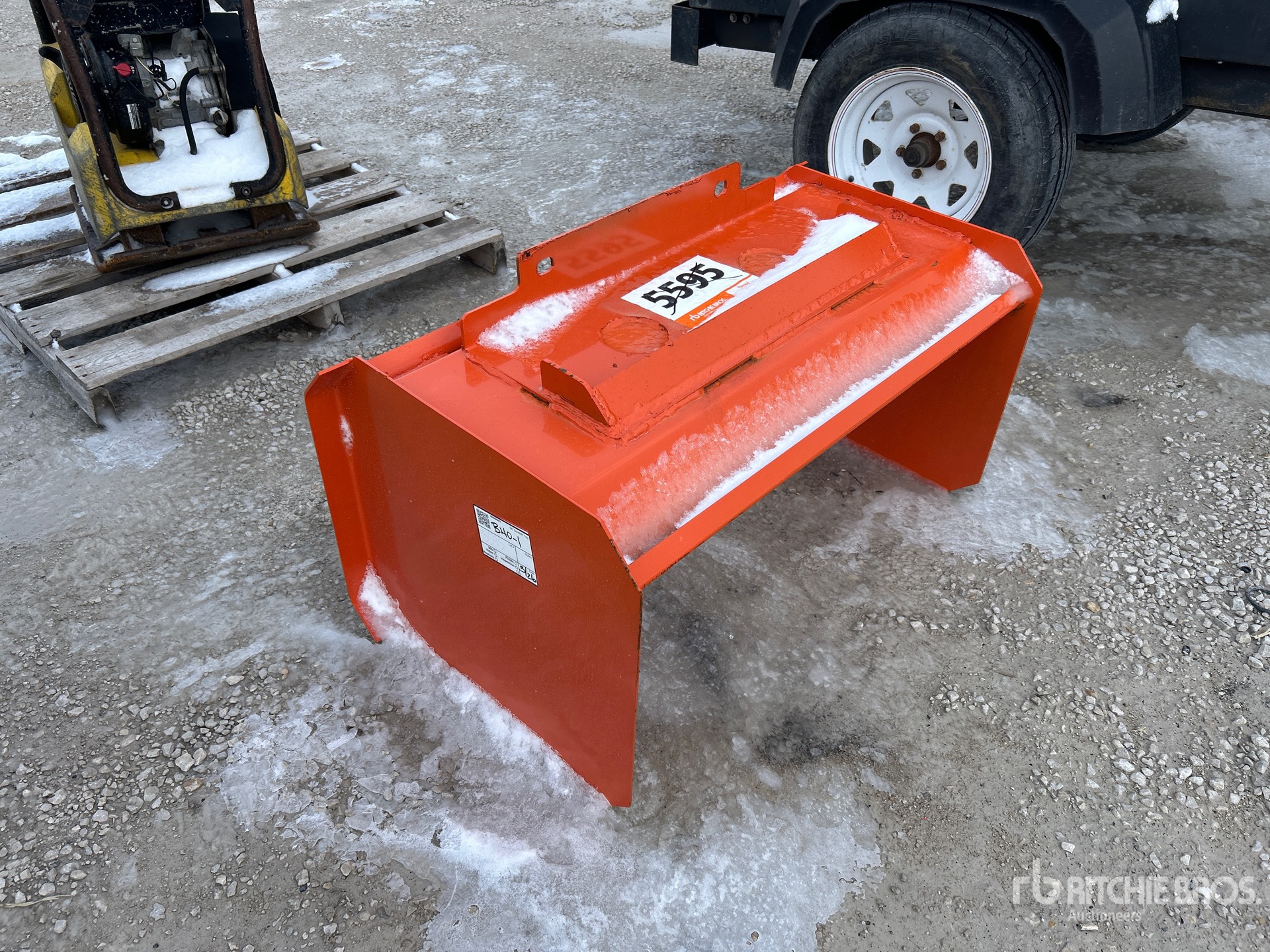 General Appearance with Picture, Right Front Corner